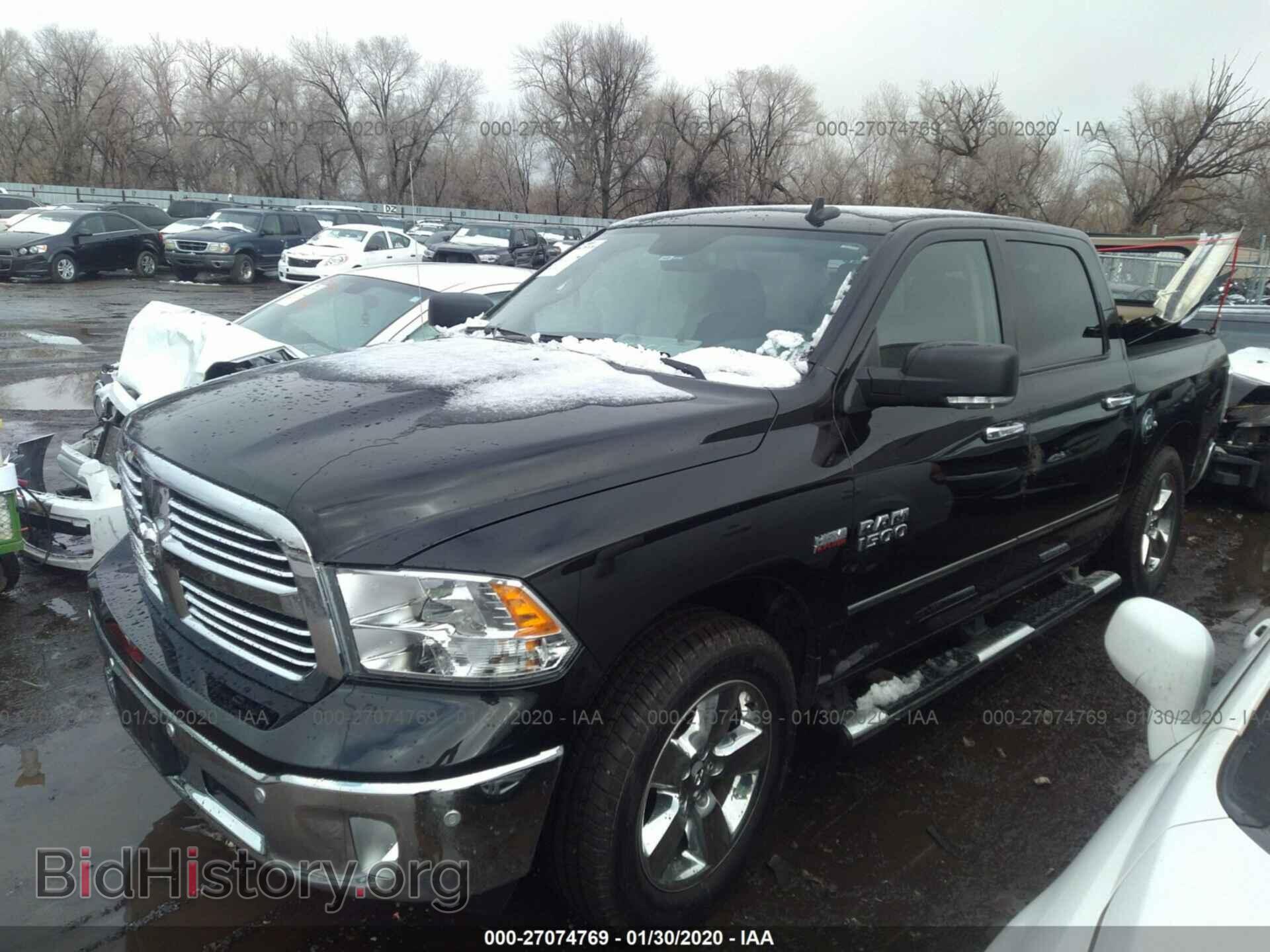 2017 RAM 1500 - VIN: 3C6RR7LT5HG729265 - Photo 2