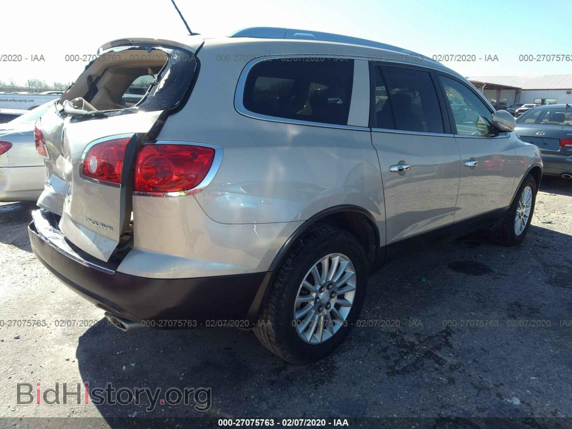 2011 BUICK ENCLAVE - VIN: 5GAKRAED0BJ411137 - Photo 4