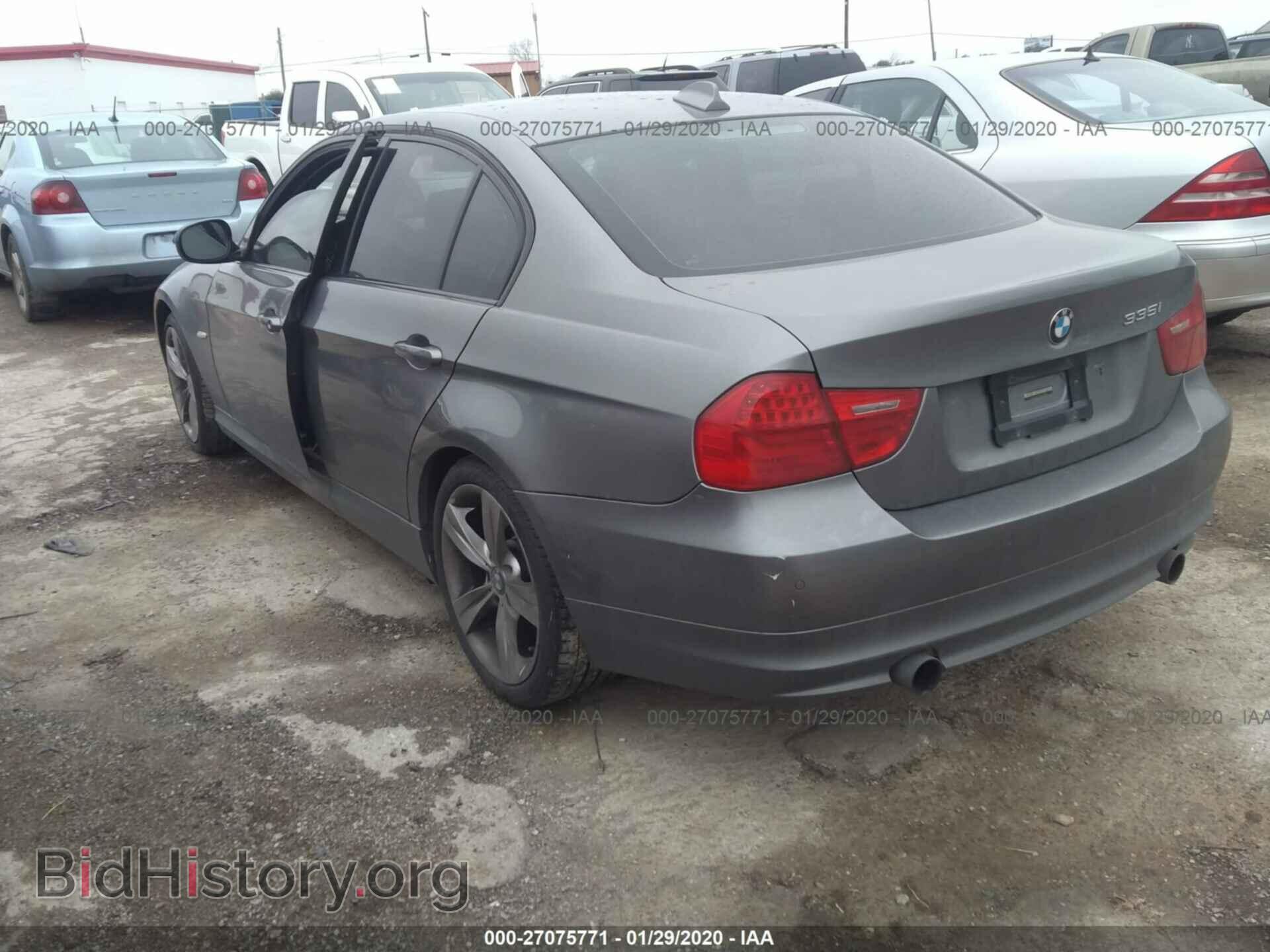 2009 BMW 335 - VIN: WBAPM77509NL87935 - Фото 3