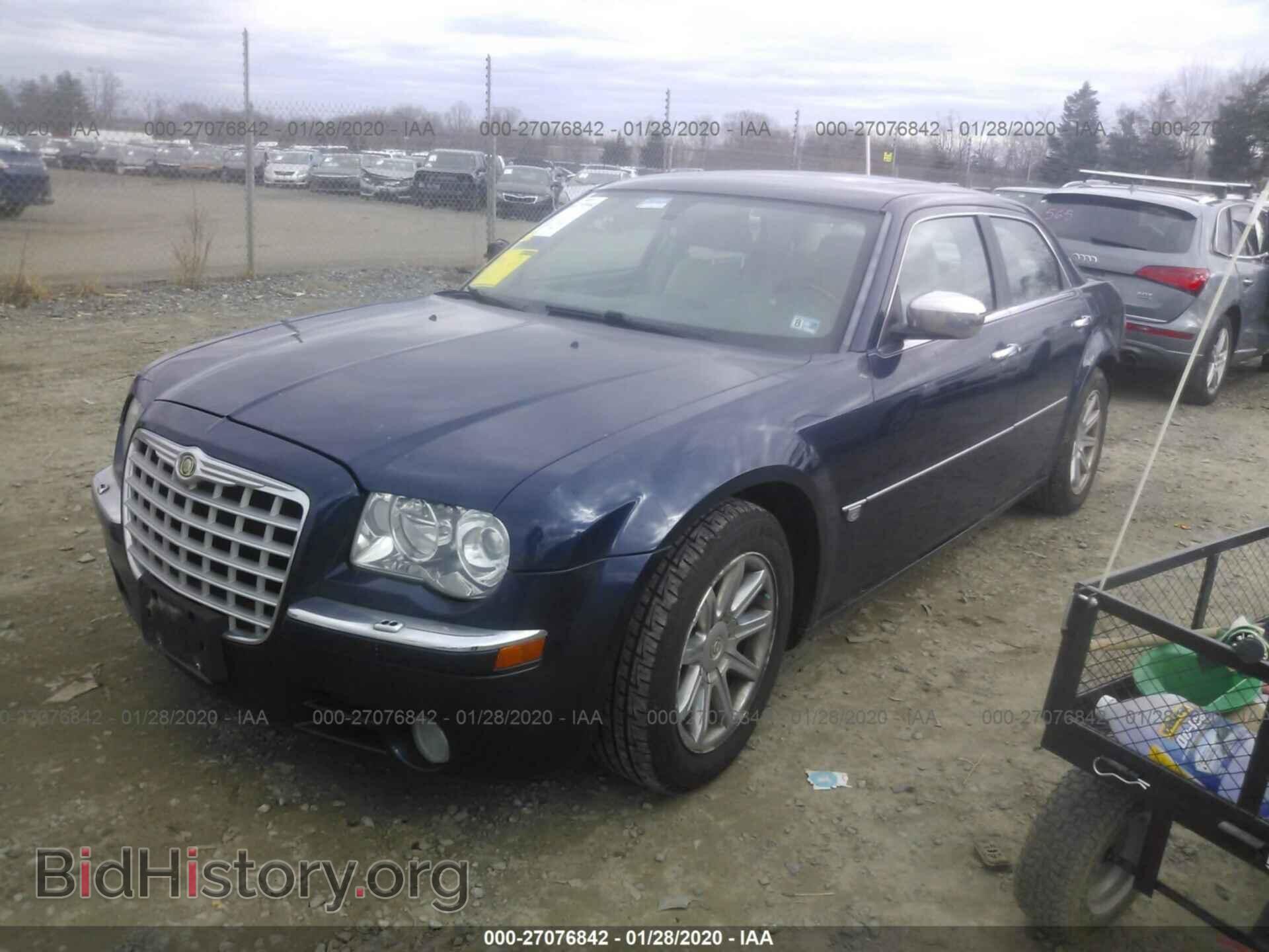 2005 CHRYSLER 300C - VIN: 2C3AA63H45H674665 - Фото 2