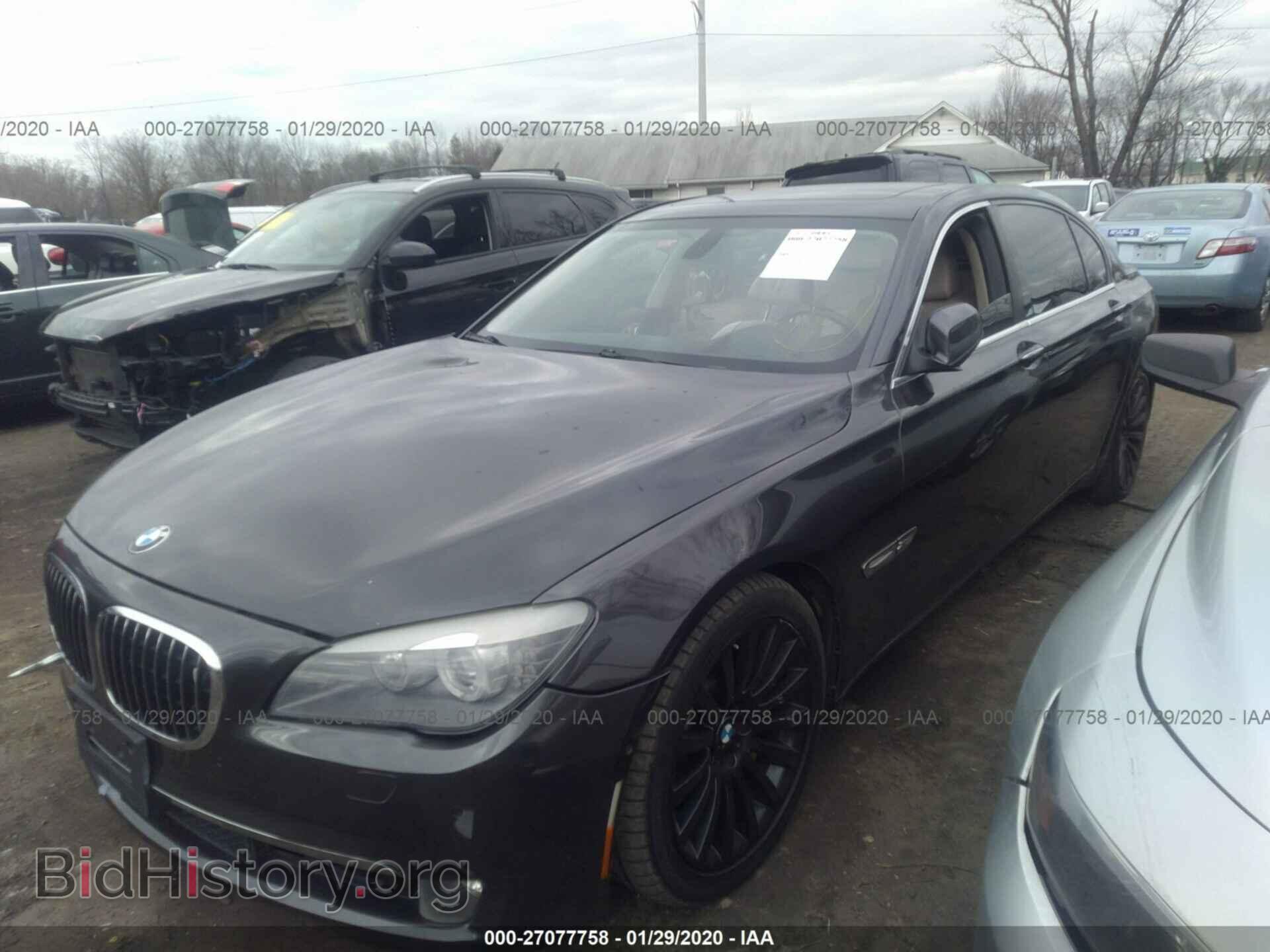 2011 BMW 750 - VIN: WBAKC8C54BC432627 - Фото 2