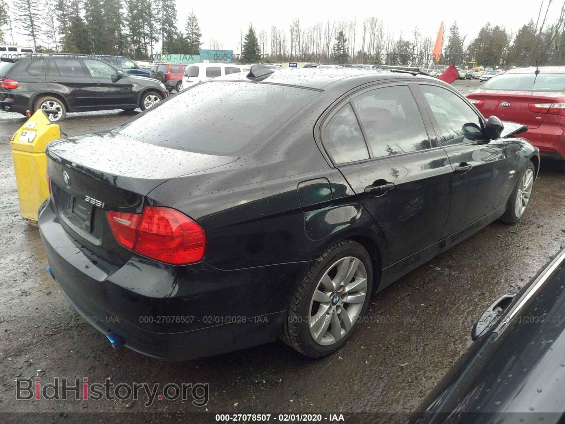 2009 BMW 335 - VIN: WBAPL33559A404513 - Photo 4