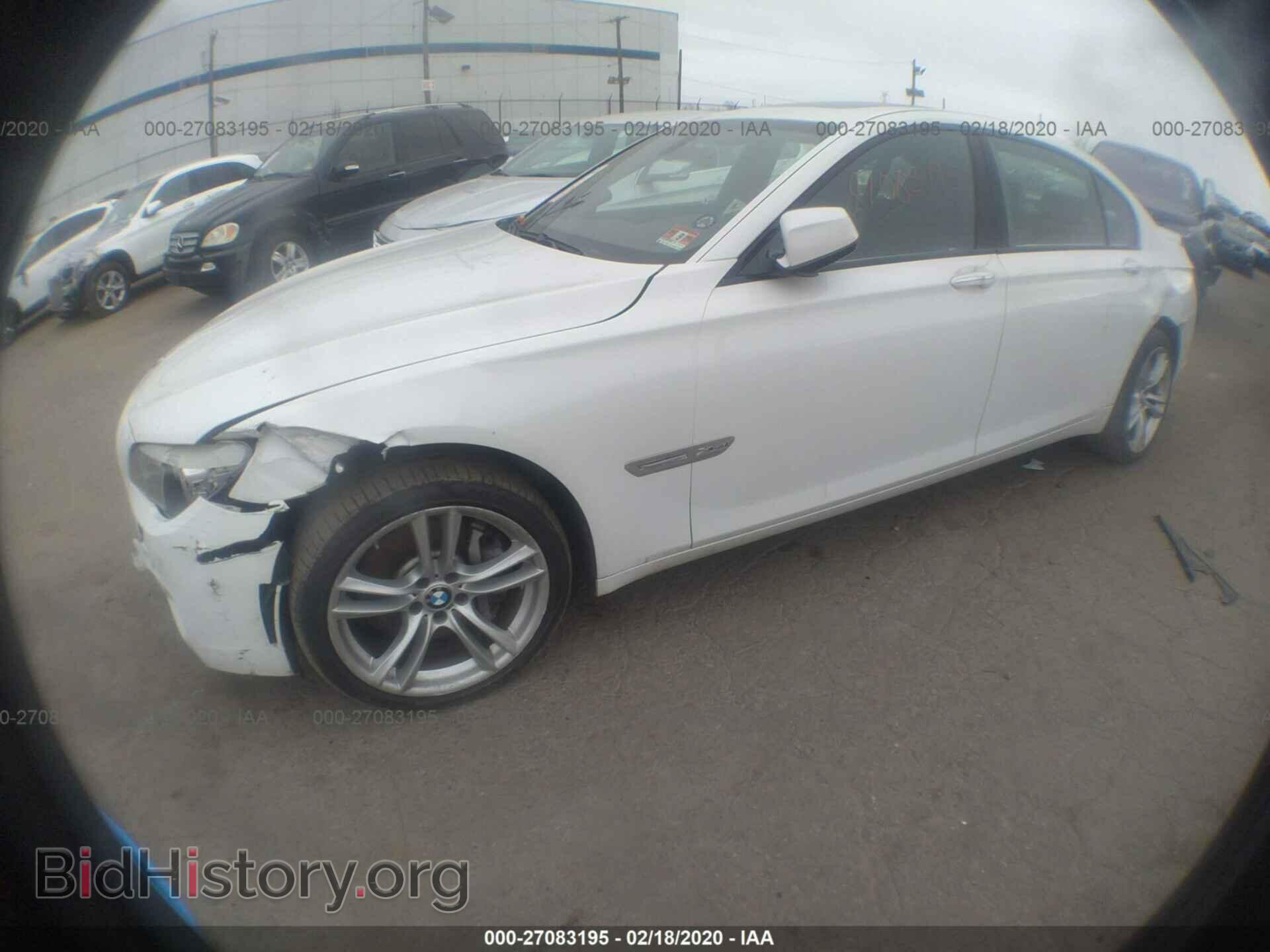 2012 BMW 750 - VIN: WBAKC8C52CC436032 - Фото 2