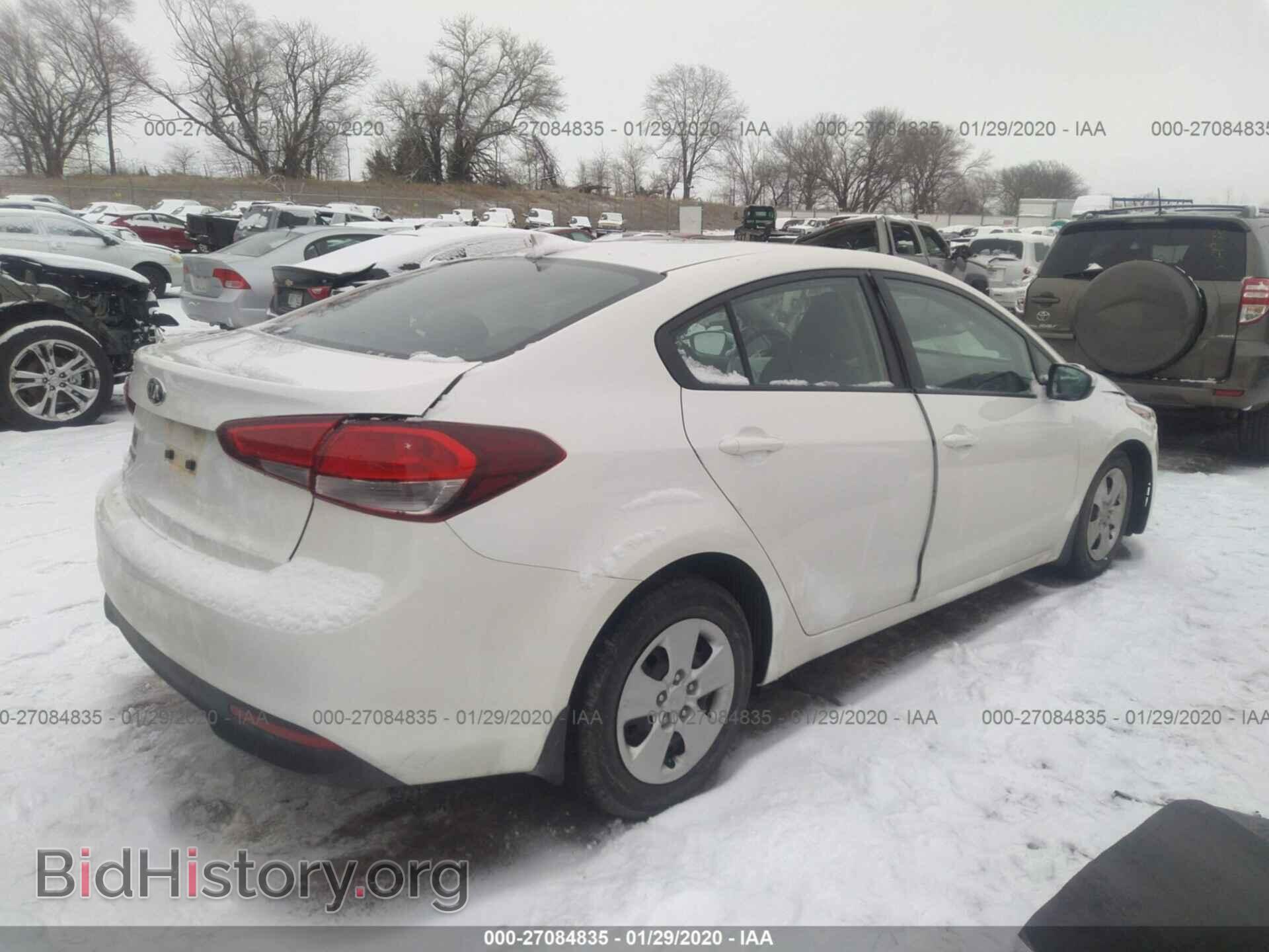 2017 KIA FORTE - VIN: 3KPFK4A79HE060594 - Фото 4