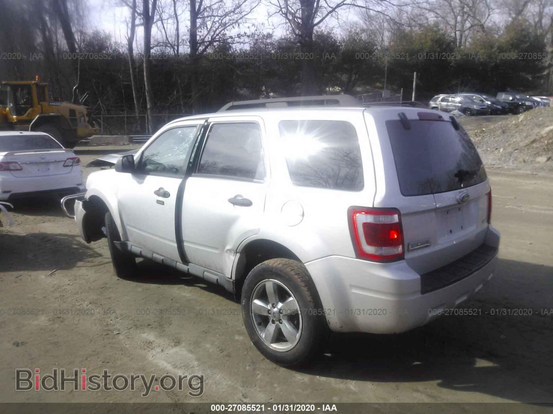 2009 FORD ESCAPE - VIN: 1FMCU93769KD11685 - Фото 3