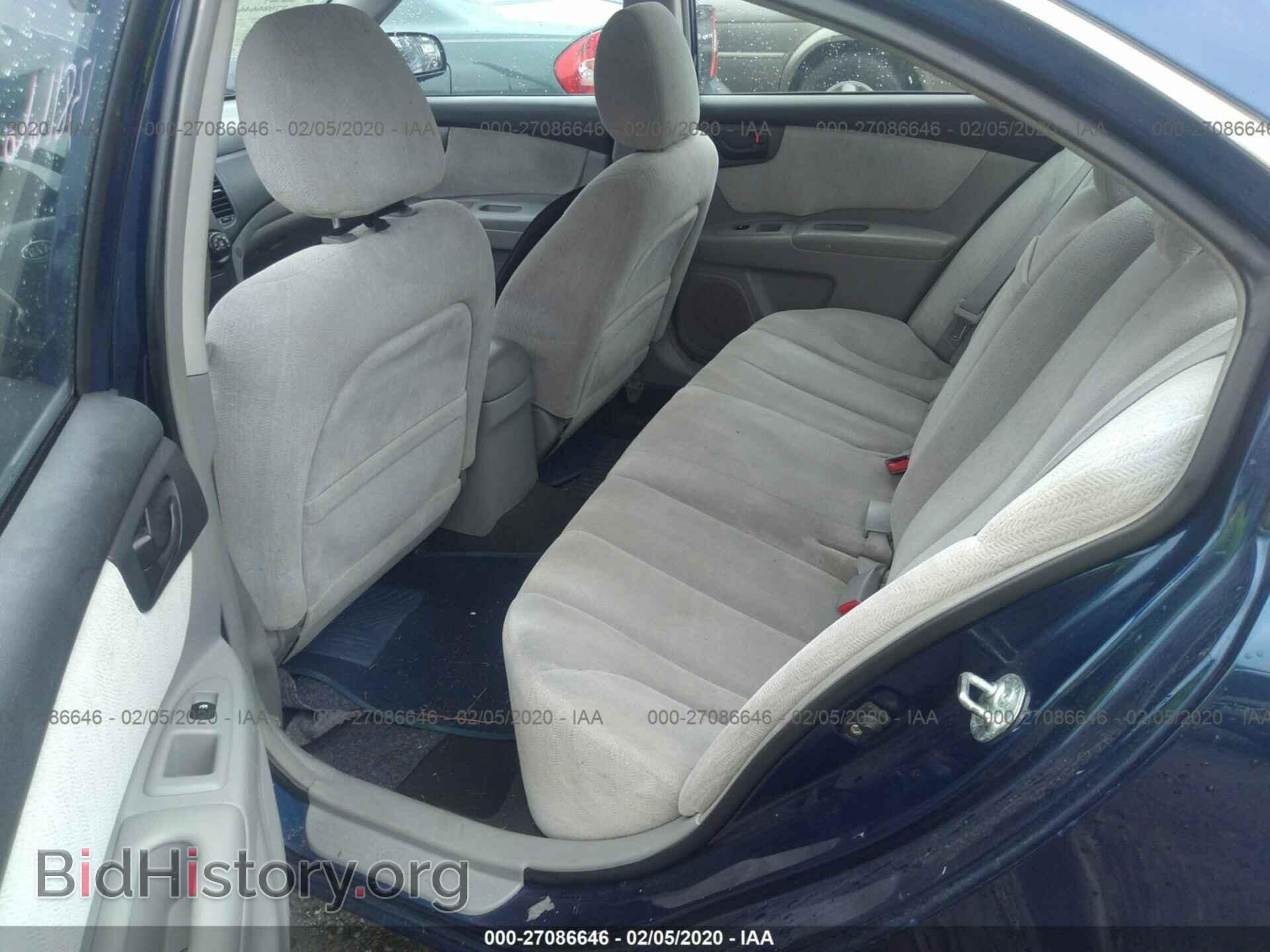 2008 KIA OPTIMA - VIN: KNAGE123885217689 - Фото 8
