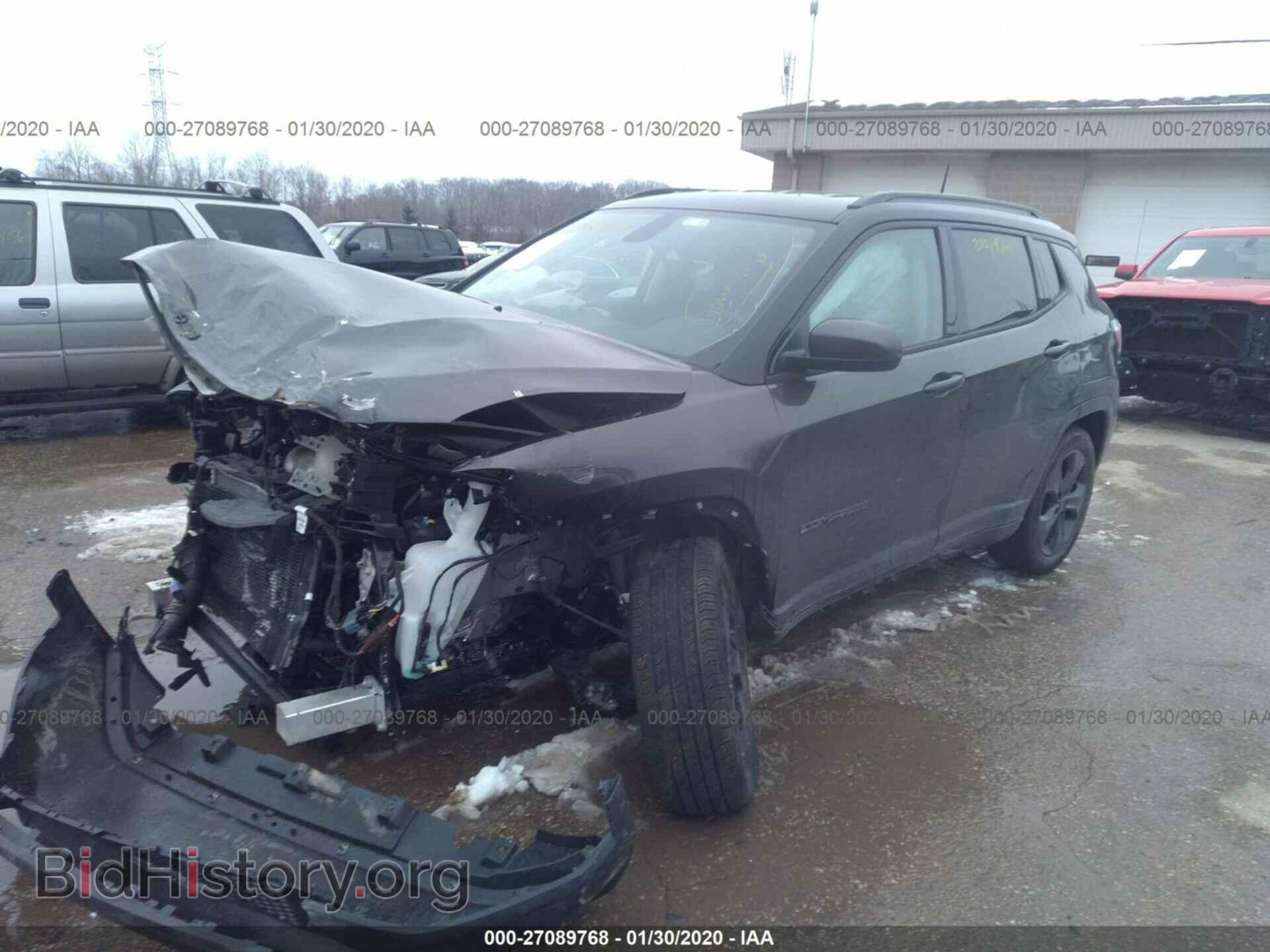 2018 JEEP COMPASS - VIN: 3C4NJCBB3JT300221 - Фото 2