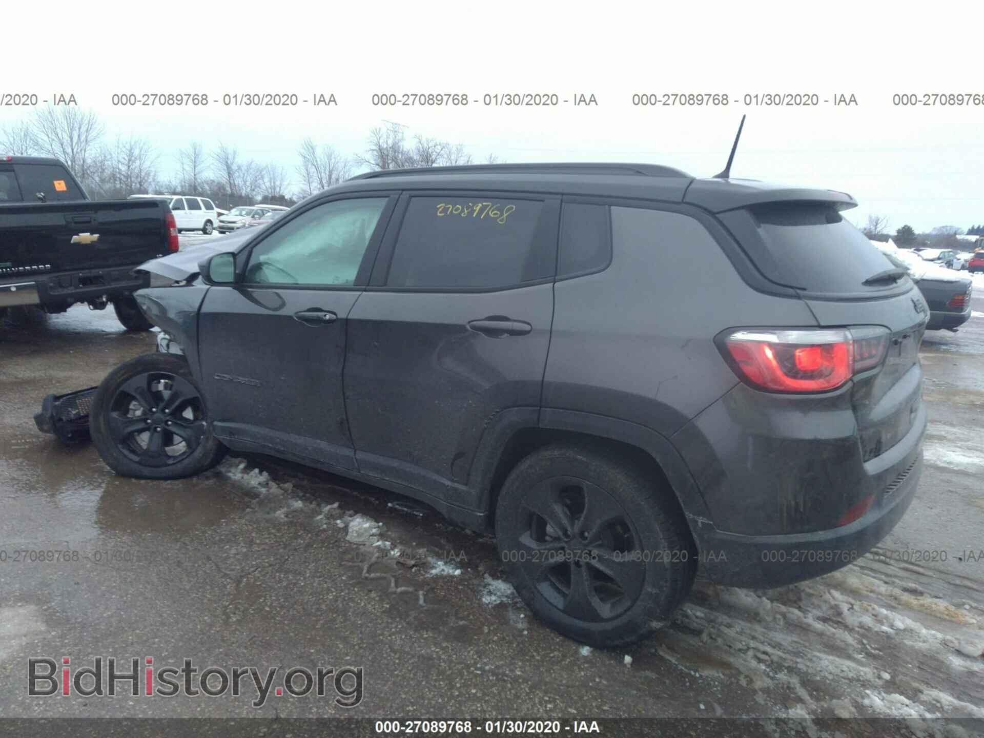 2018 JEEP COMPASS - VIN: 3C4NJCBB3JT300221 - Фото 3