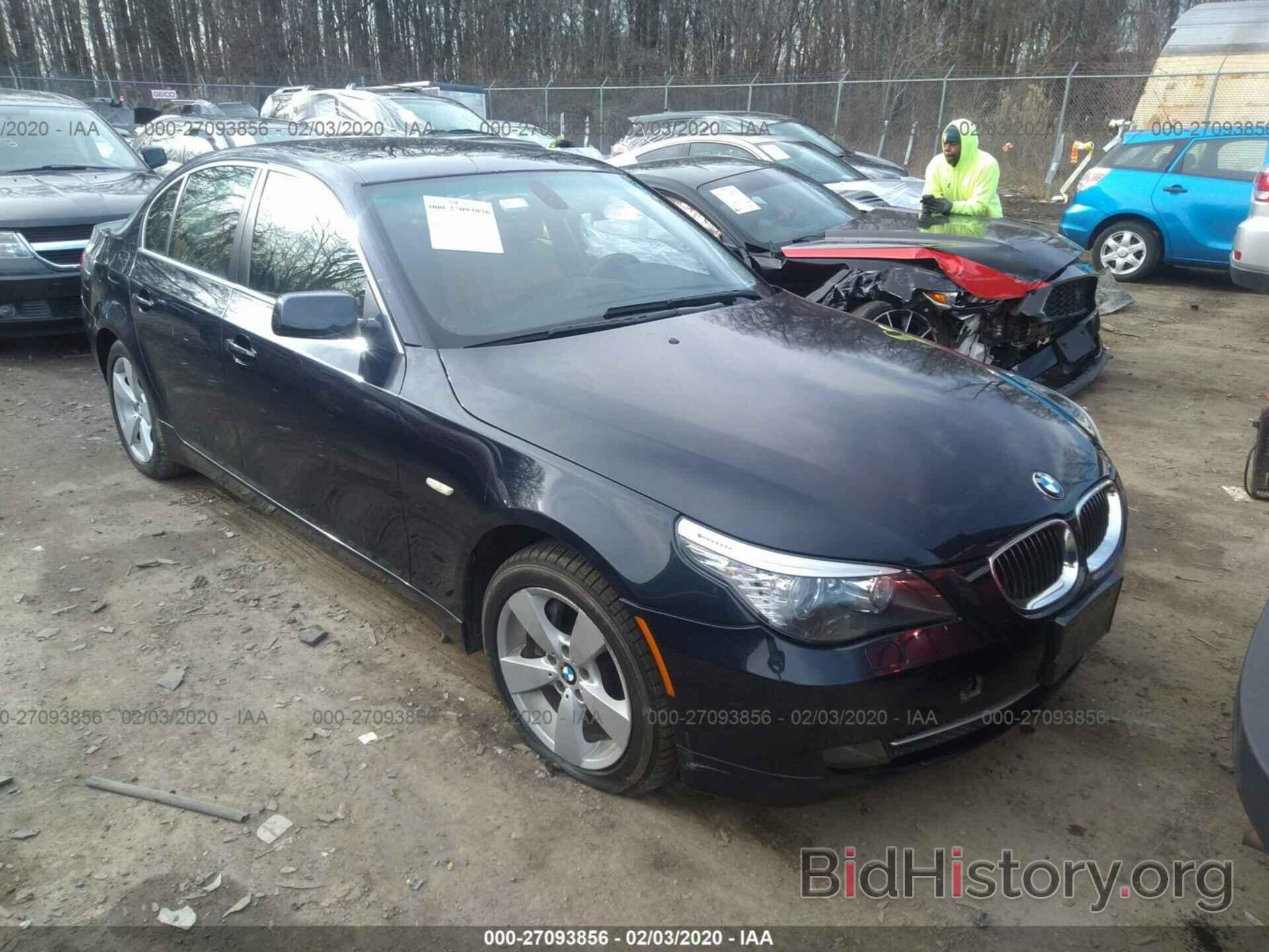 Photo WBANV13598CZ50904 - BMW 528 2008