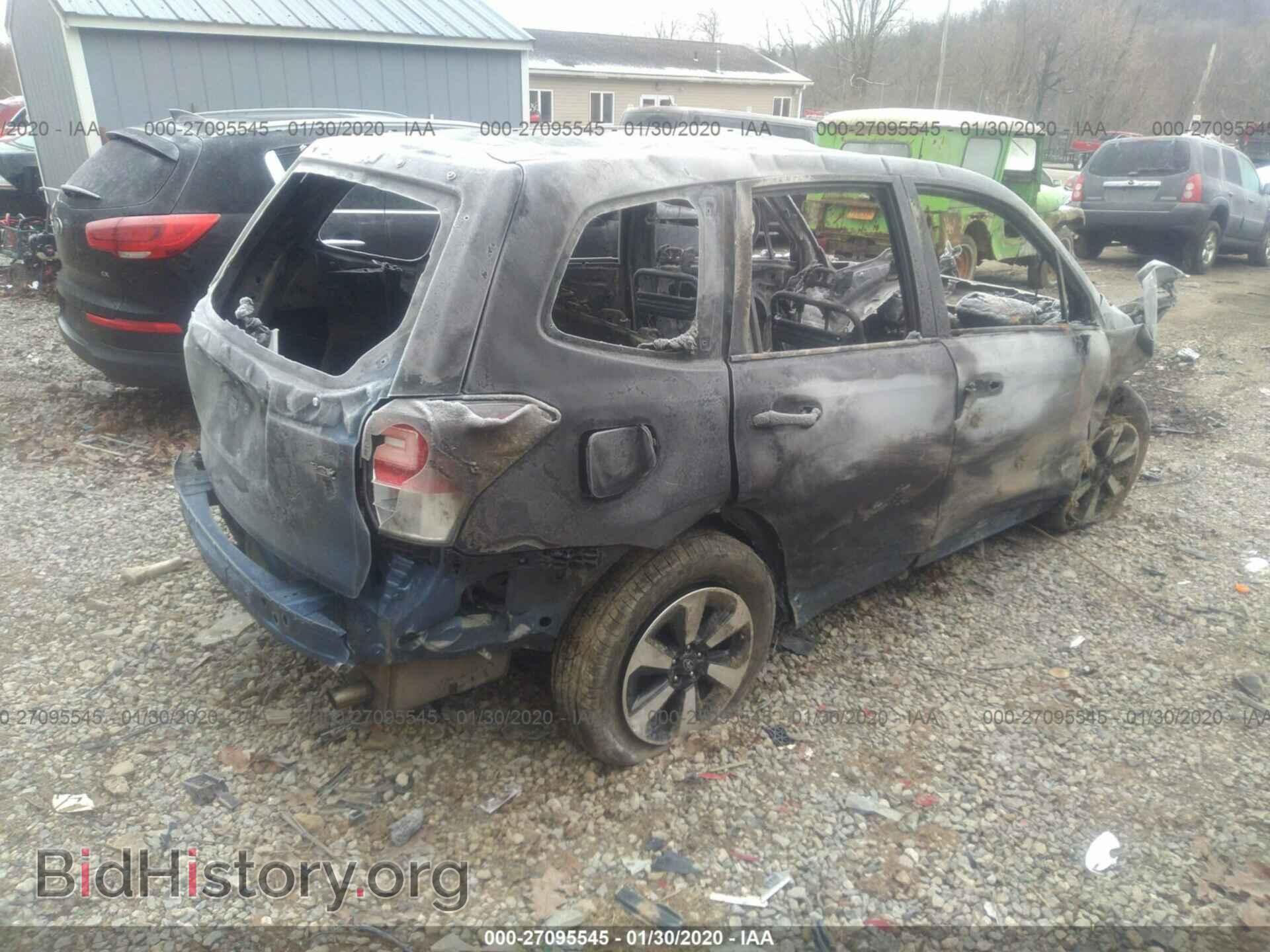 2017 SUBARU FORESTER - VIN: JF2SJAEC8HH520153 - Фото 4