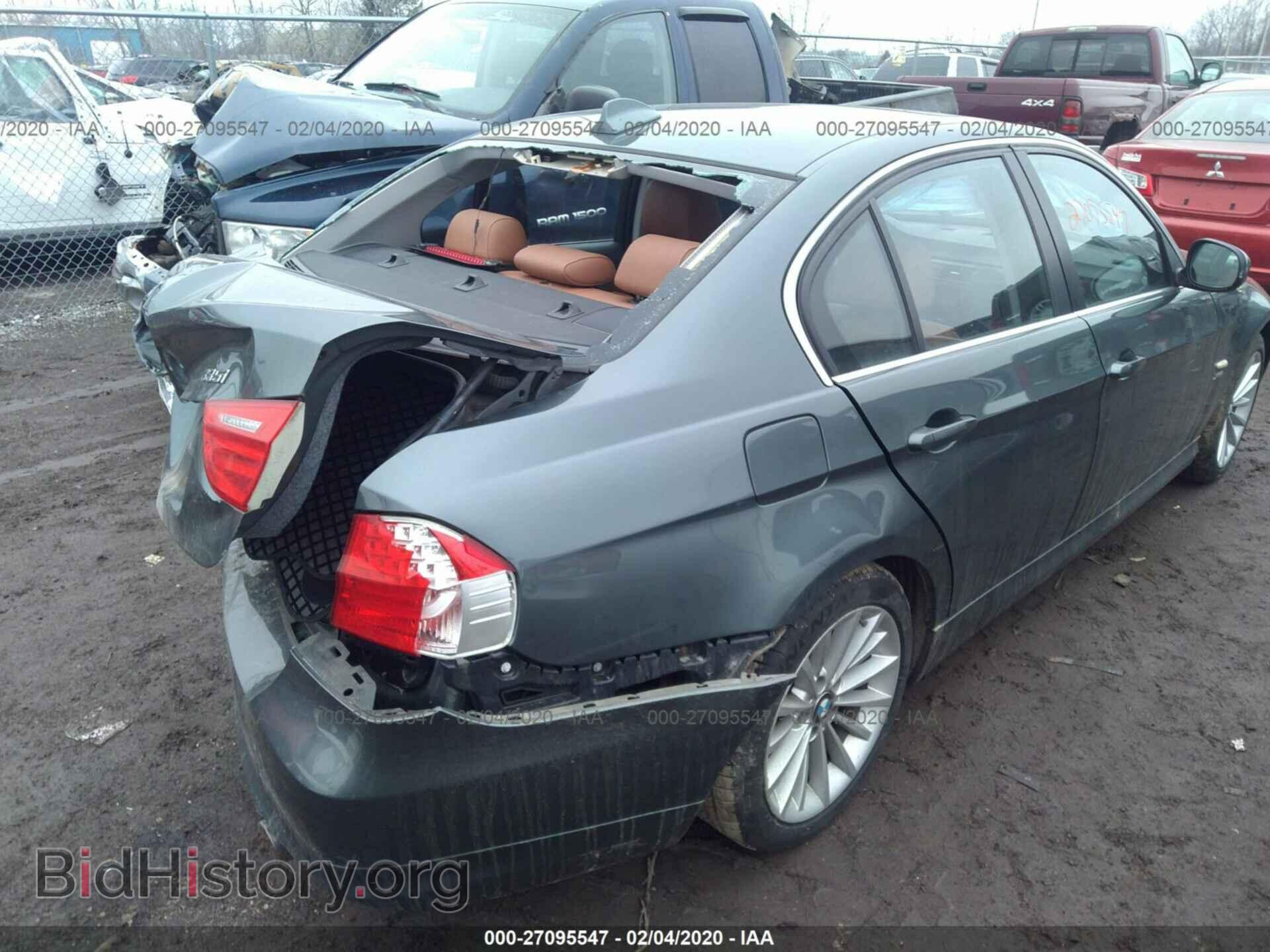 2009 BMW 335 - VIN: WBAPL33589A515458 - Фото 4