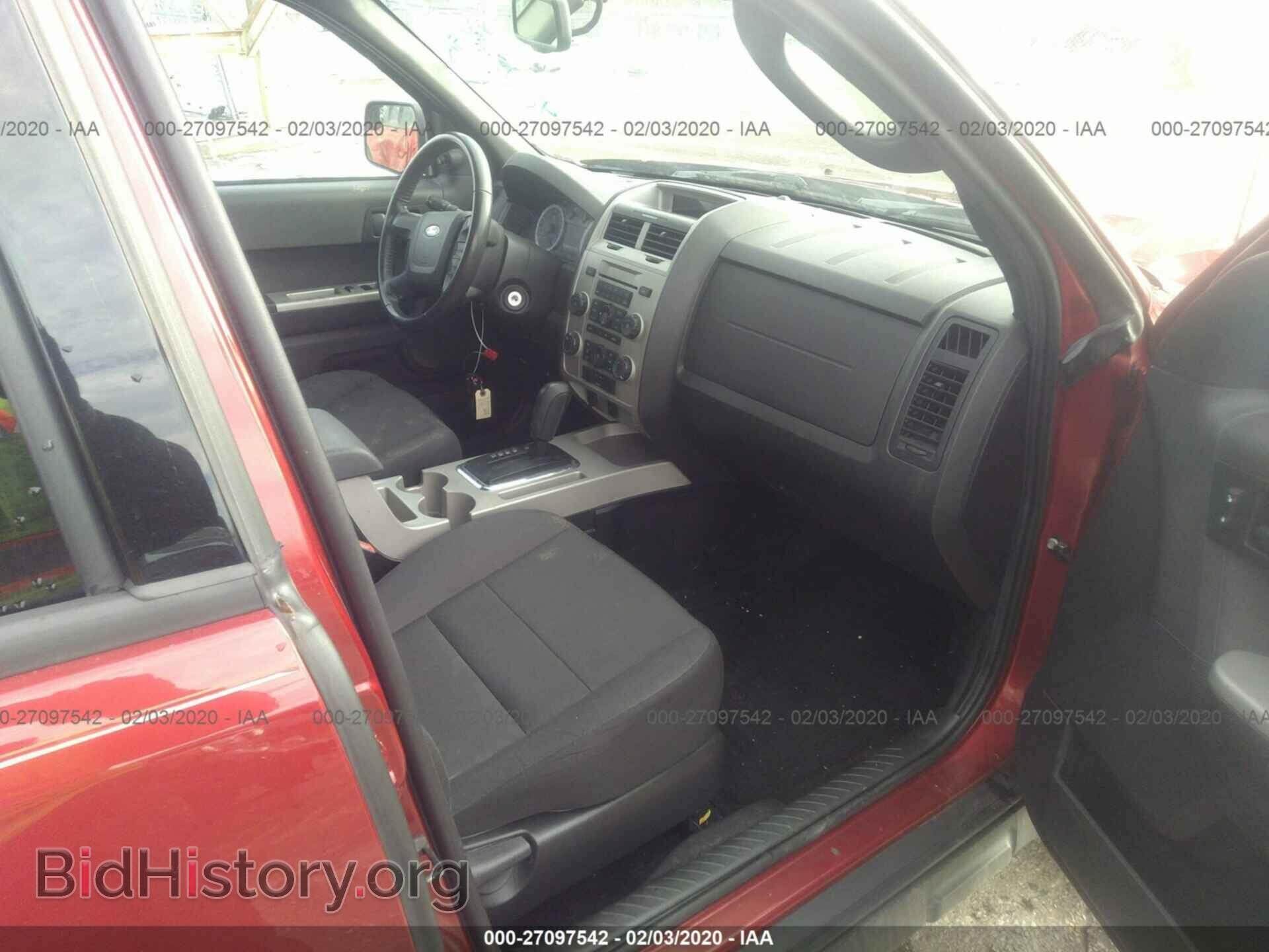 2012 Ford Escape - VIN: 1FMCU0D78CKB16589 - Photo 5