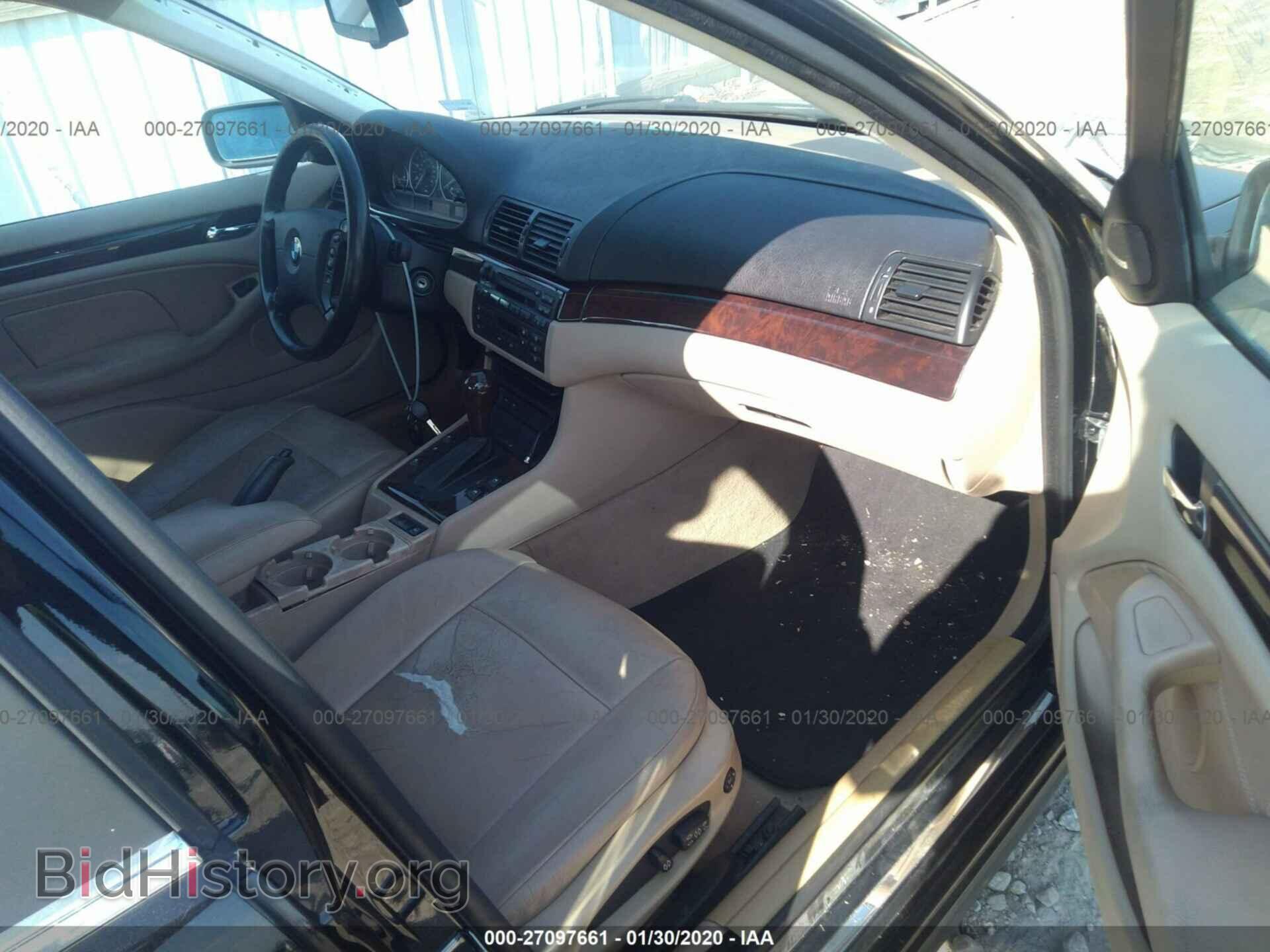 2004 BMW 330 - VIN: WBAEV53404KM37555 - Photo 5
