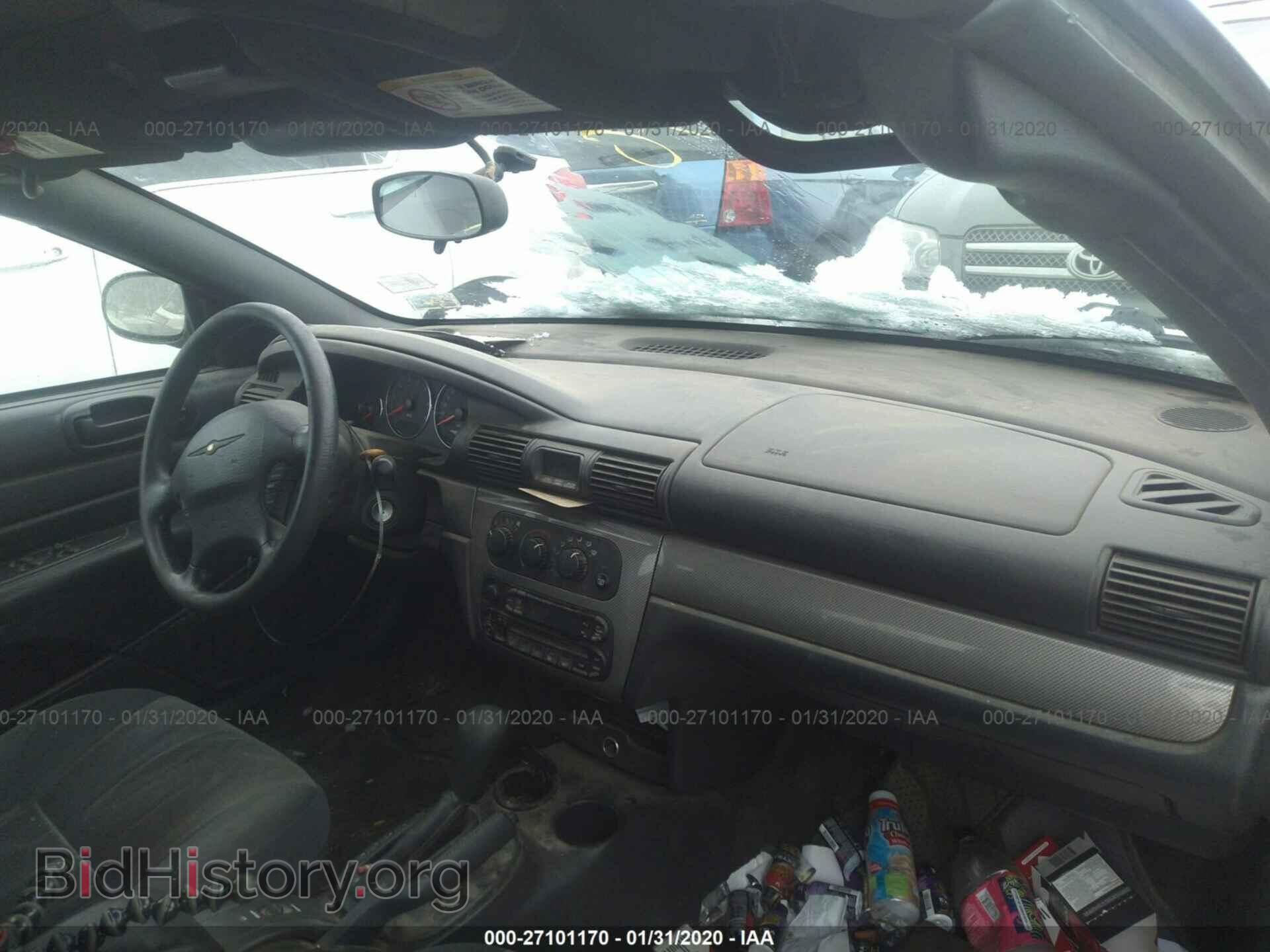 2004 CHRYSLER SEBRING - VIN: 1C3EL55R04N373165 - Фото 5