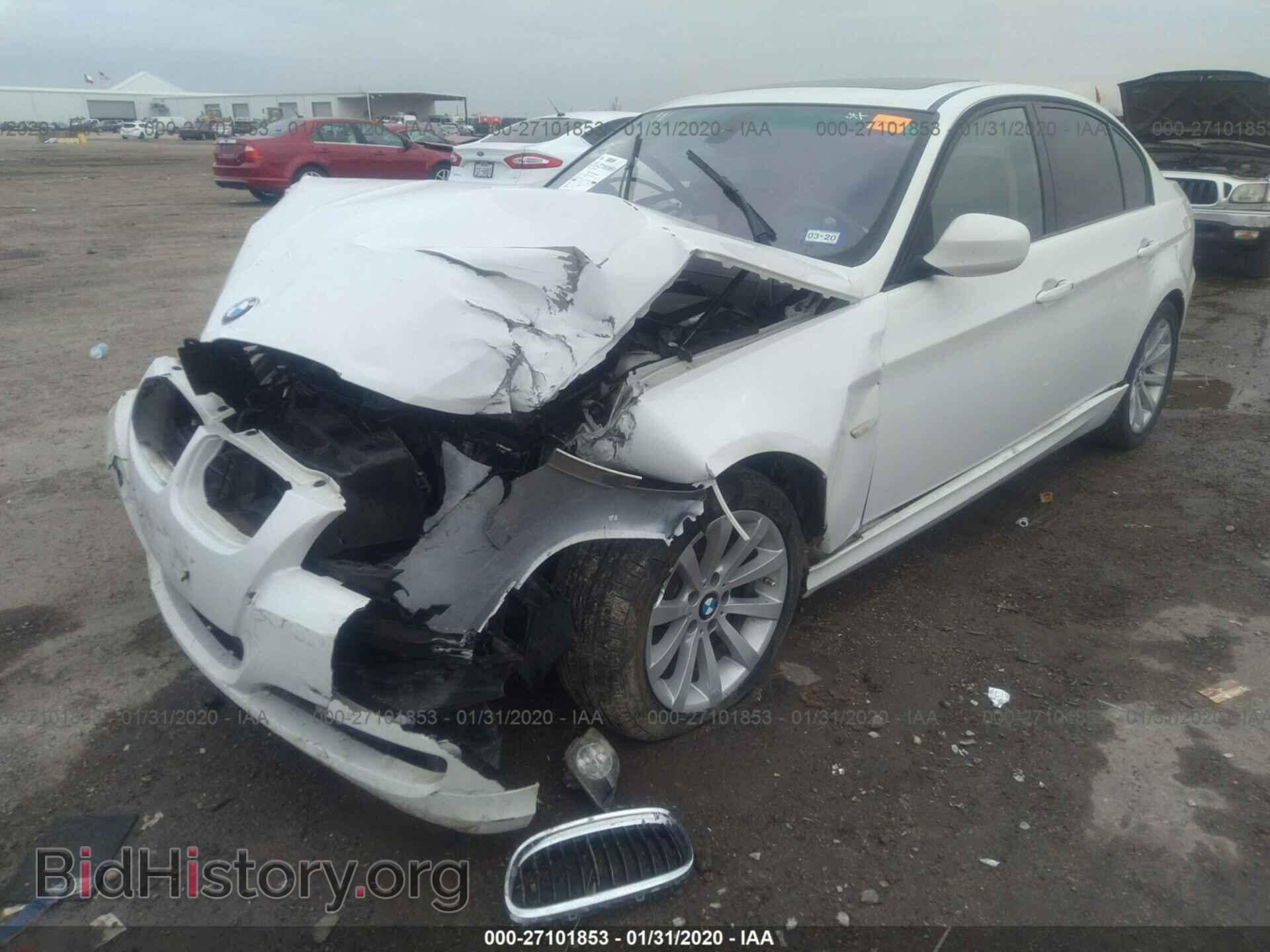 2011 BMW 328 - VIN: WBAPH7C57BE850590 - Фото 2