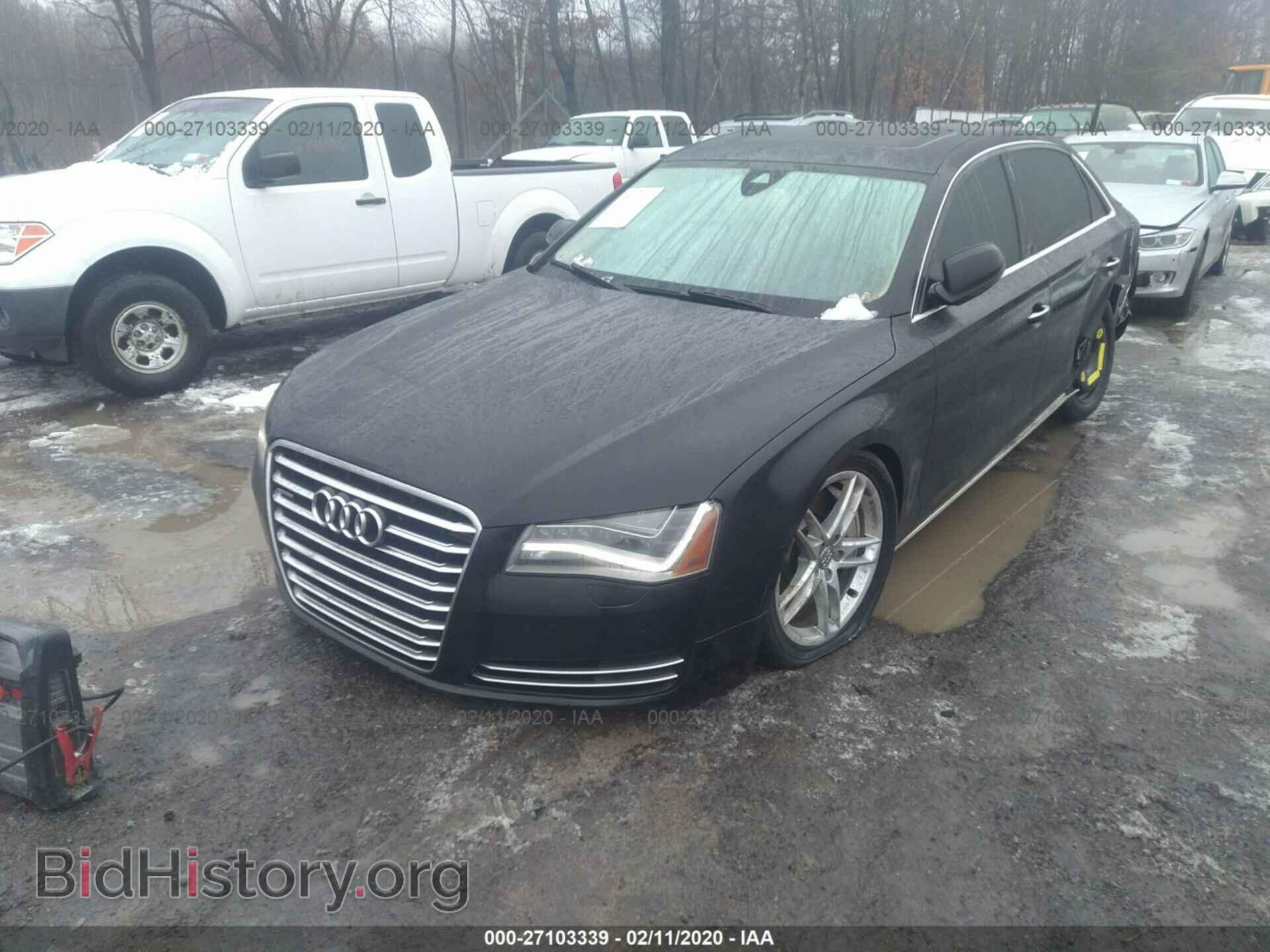 2011 AUDI A8 - VIN: WAURVAFD8BN014112 - Фото 2