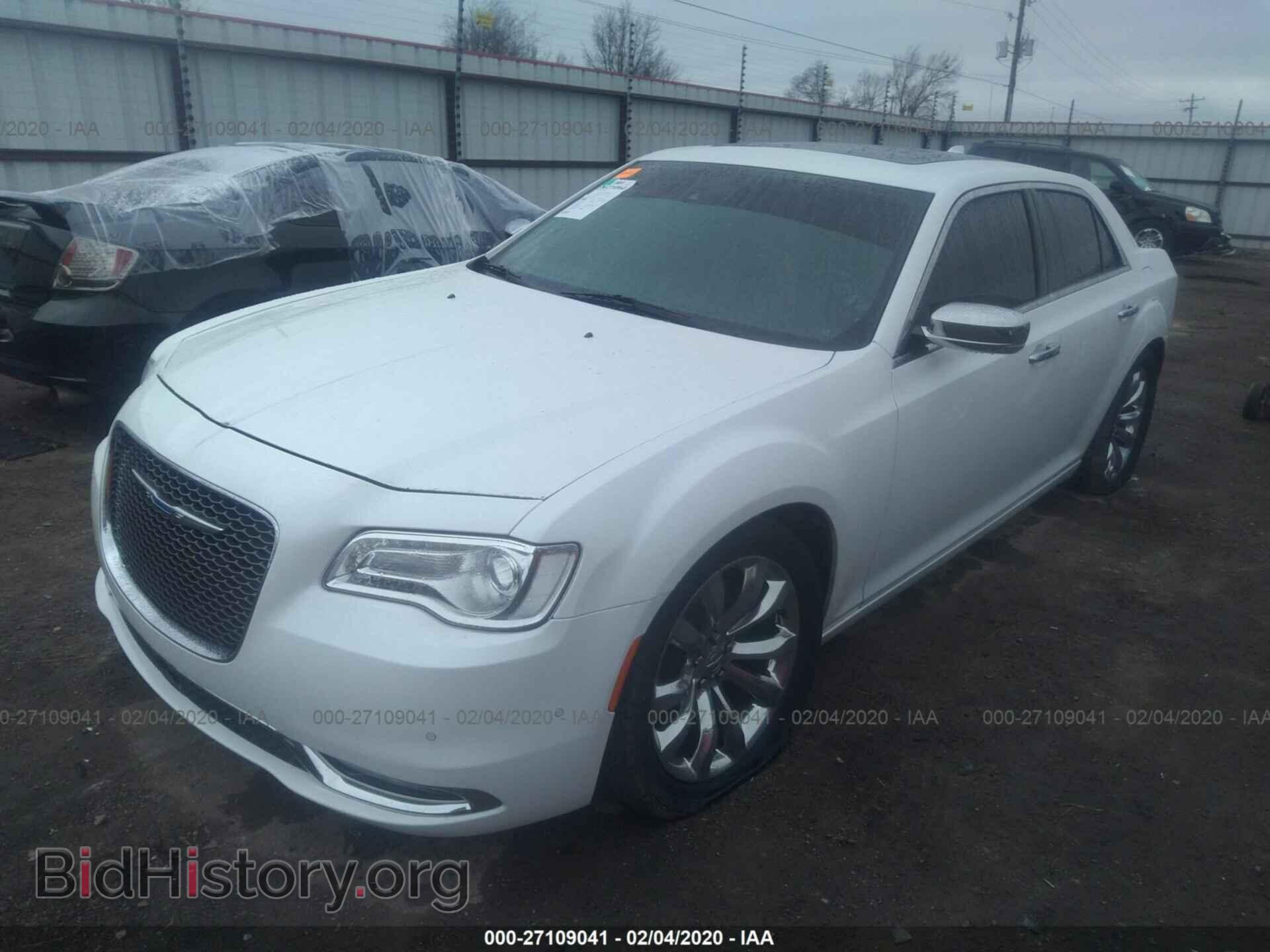 2015 CHRYSLER 300C - VIN: 2C3CCAET9FH763088 - Фото 2