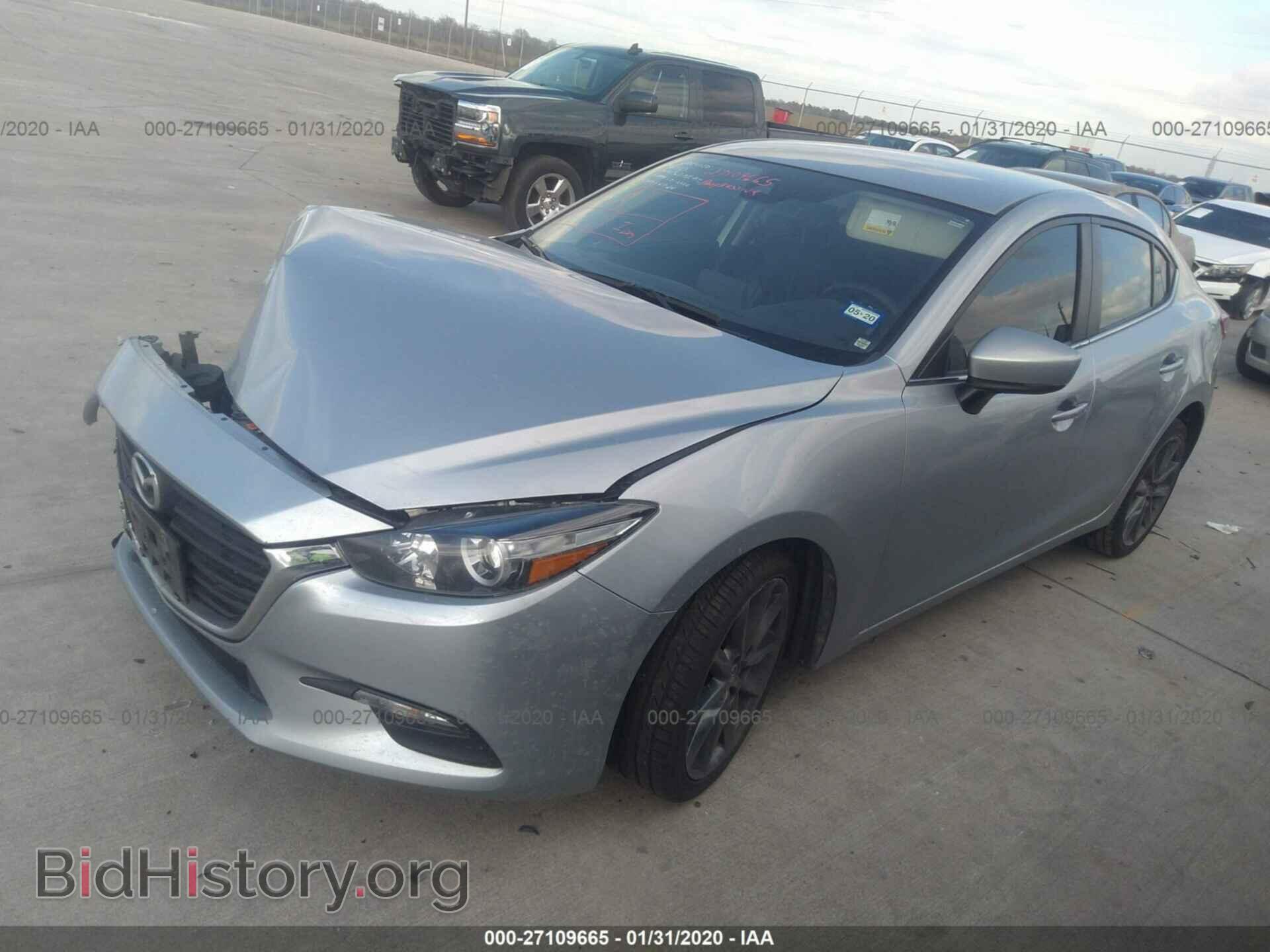 2018 MAZDA 3 - VIN: 3MZBN1V33JM196398 - Фото 2