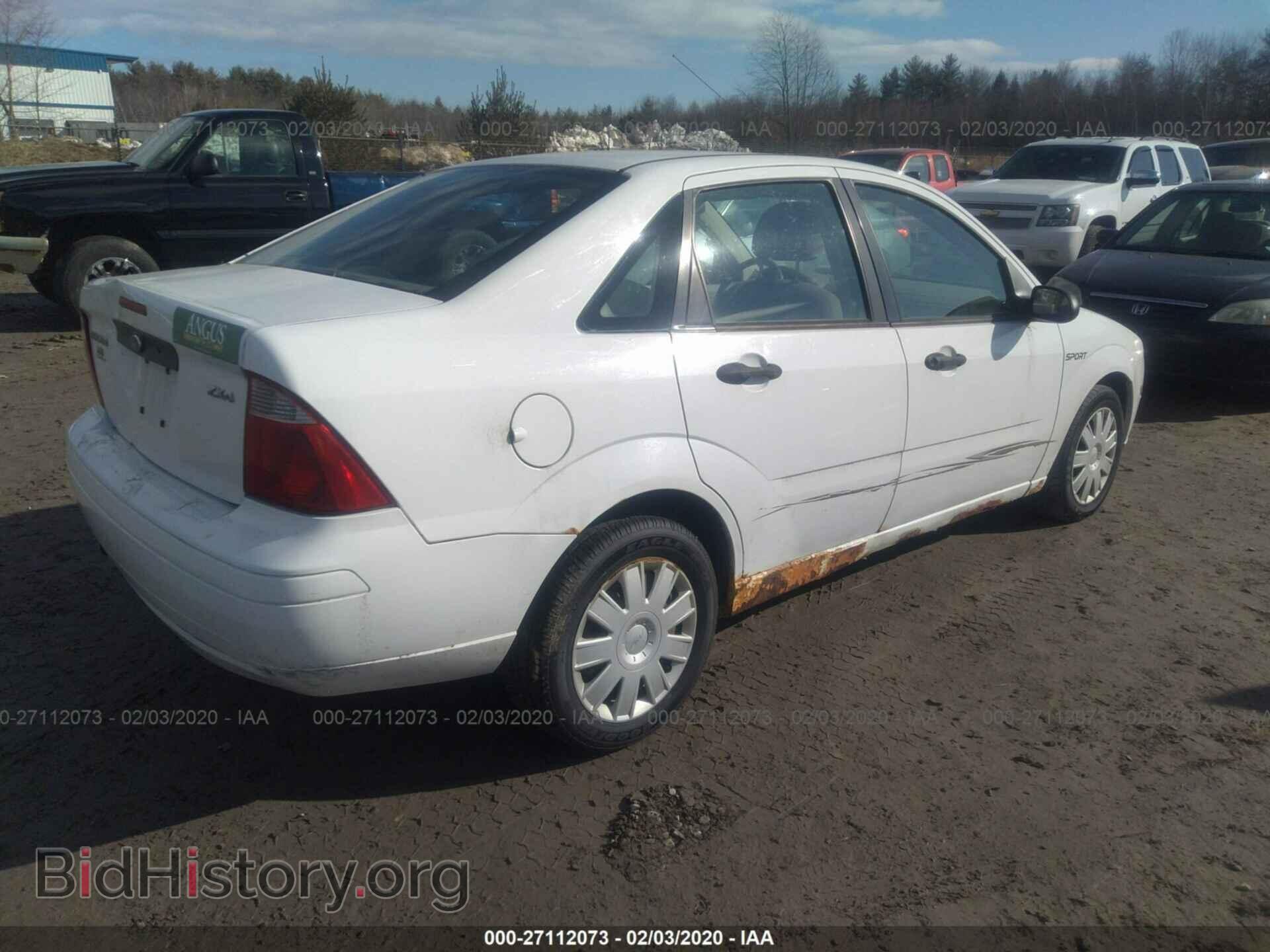 2005 FORD FOCUS - VIN: 1FAFP34N75W207864 - Фото 4