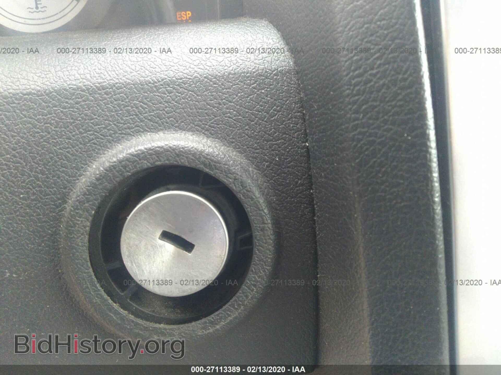 2005 CHRYSLER 300C - VIN: 2C3AA63H25H152164 - Photo 6