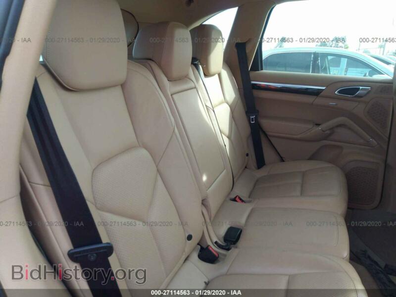2012 Porsche CAYENNE (VIN WP1AB2A26CLA40322) — photo 8 of 11