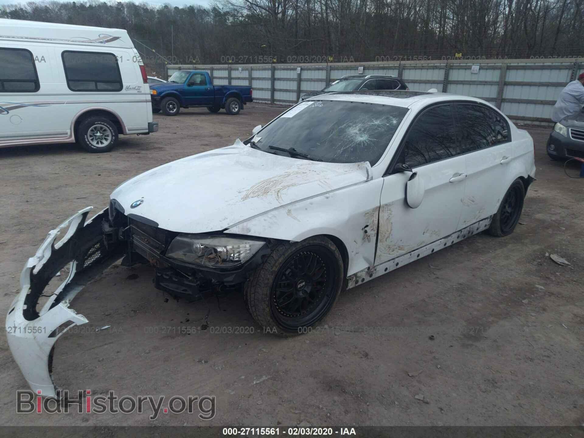 2009 BMW 335 - VIN: WBAPL33569A405475 - Фото 2