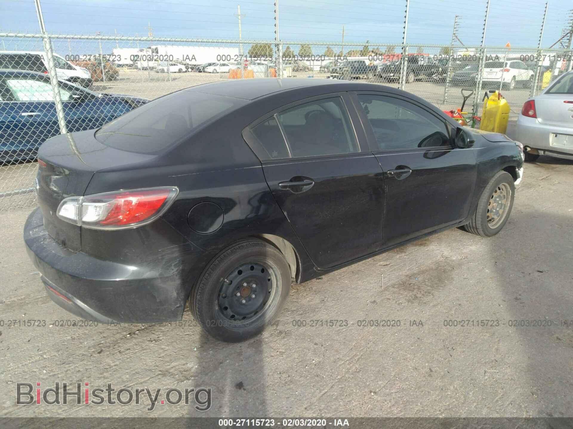 2011 MAZDA 3 - VIN: JM1BL1UF7B1493998 - Фото 4