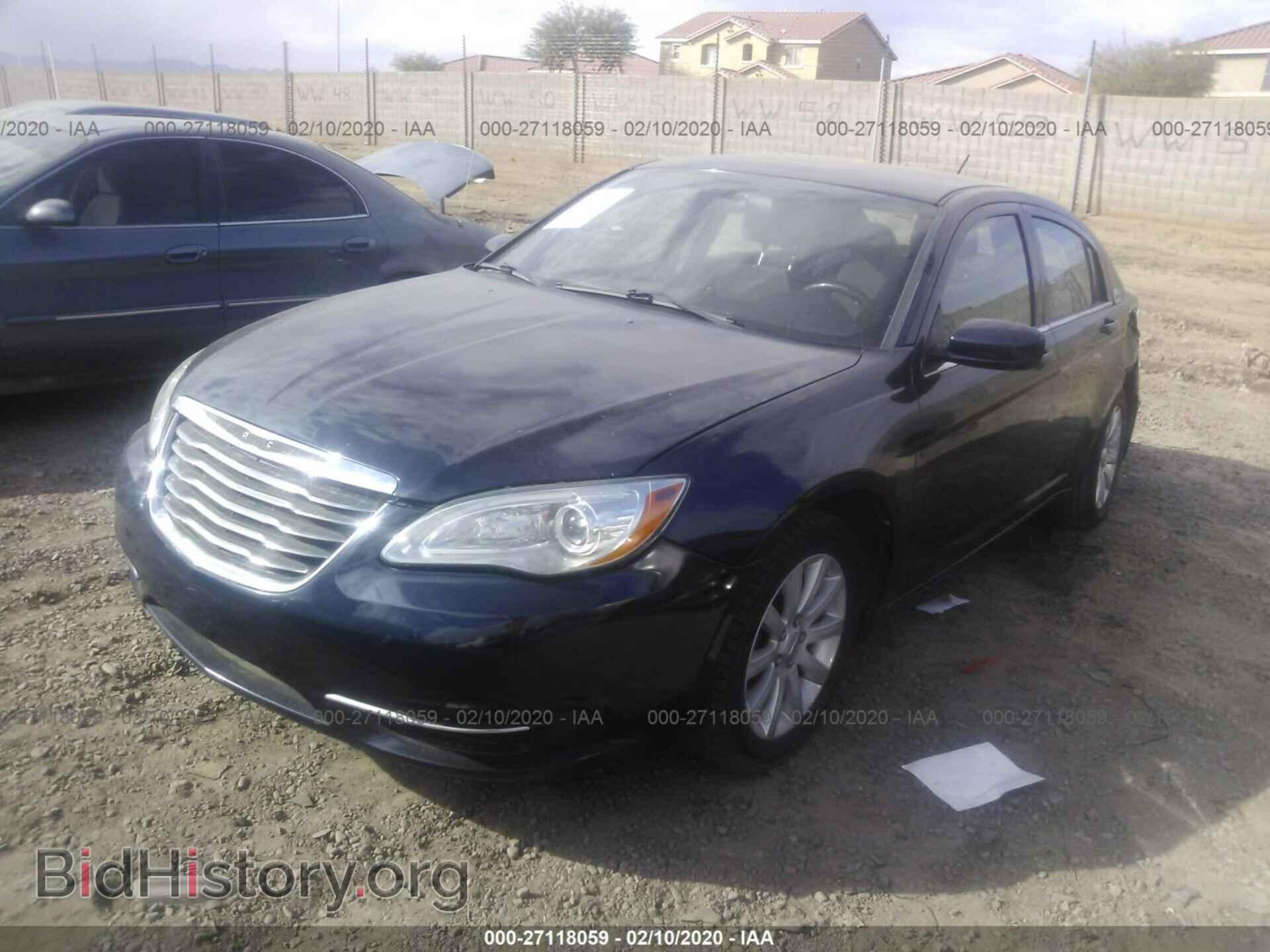 2013 CHRYSLER 200 - VIN: 1C3CCBBG3DN677986 - Photo 2