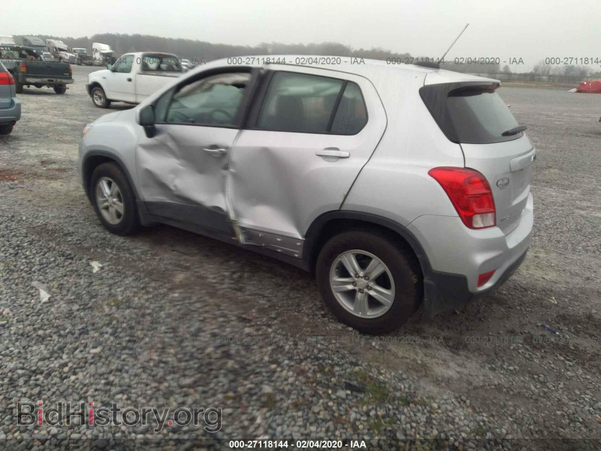 2019 CHEVROLET TRAX - VIN: 3GNCJKSB3KL333410 - Фото 3