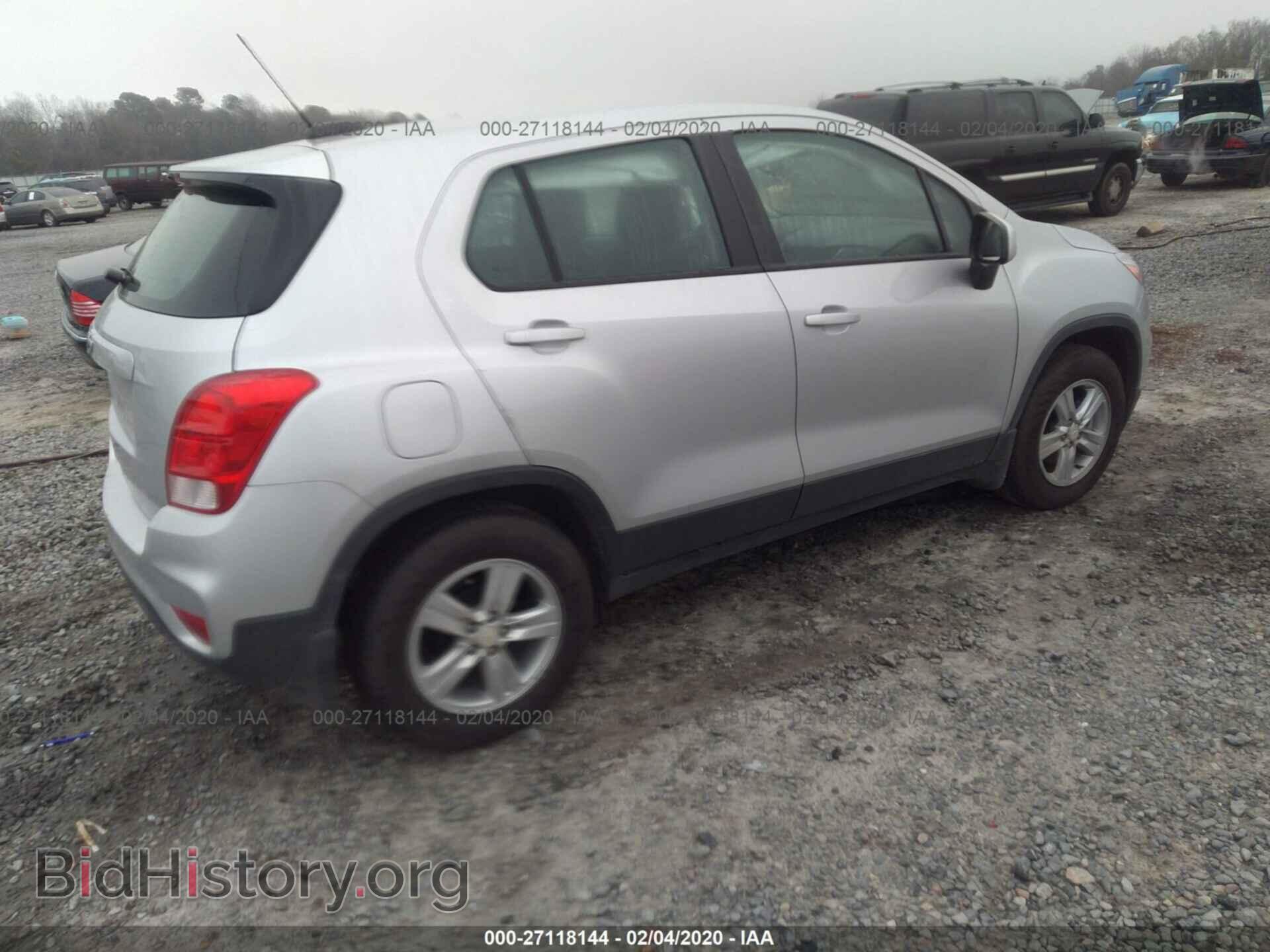 2019 CHEVROLET TRAX - VIN: 3GNCJKSB3KL333410 - Фото 4