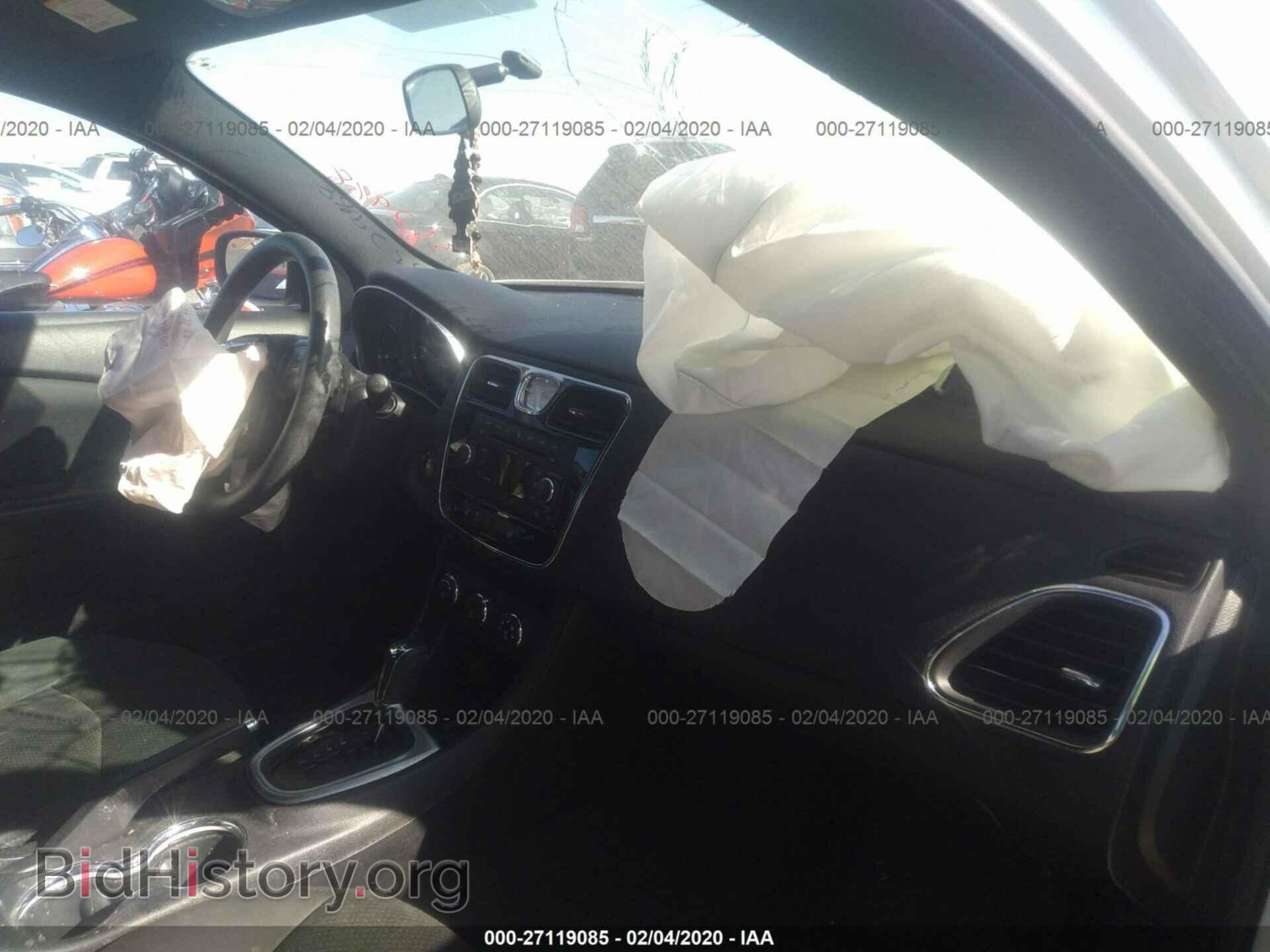 2011 CHRYSLER 200 - VIN: 1C3BC4FB3BN552988 - Photo 5