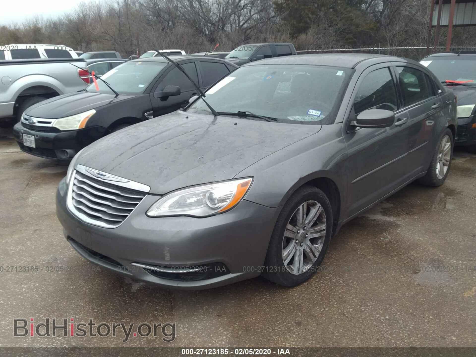 2013 CHRYSLER 200 - VIN: 1C3CCBBB0DN666030 - Фото 2