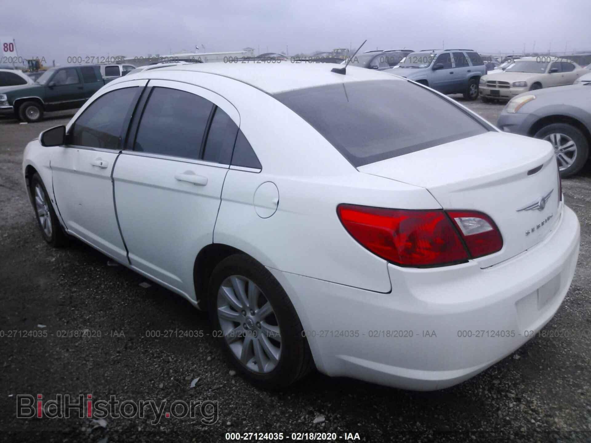 2010 CHRYSLER SEBRING - VIN: 1C3CC5FB2AN219528 - Фото 3