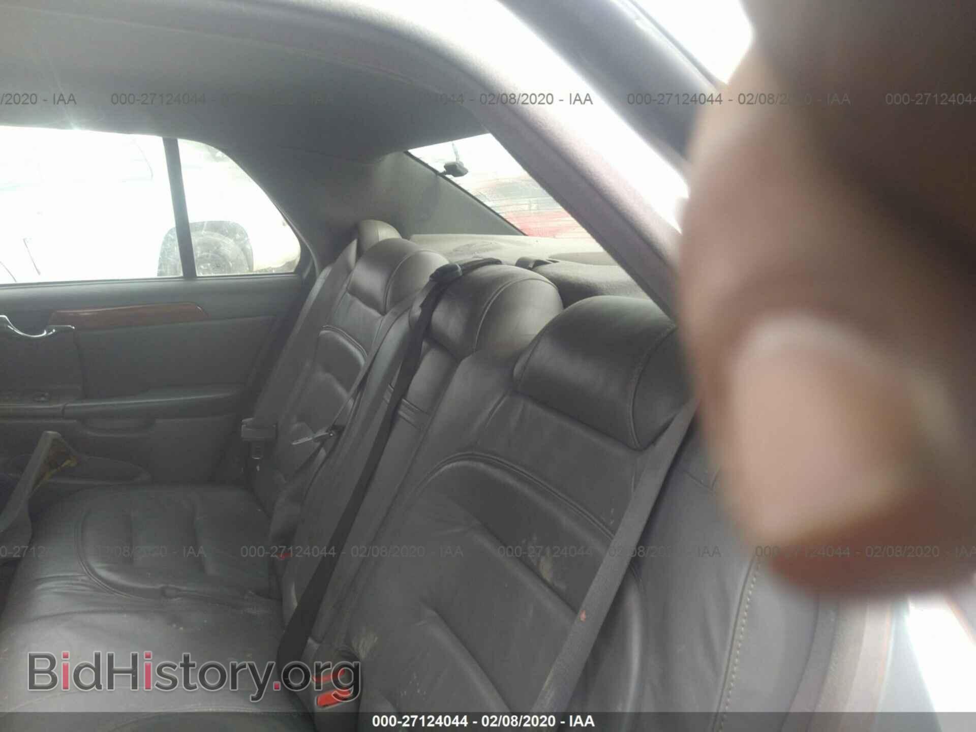 2001 CADILLAC DEVILLE - VIN: 1G6KD54YX1U169093 - Photo 8