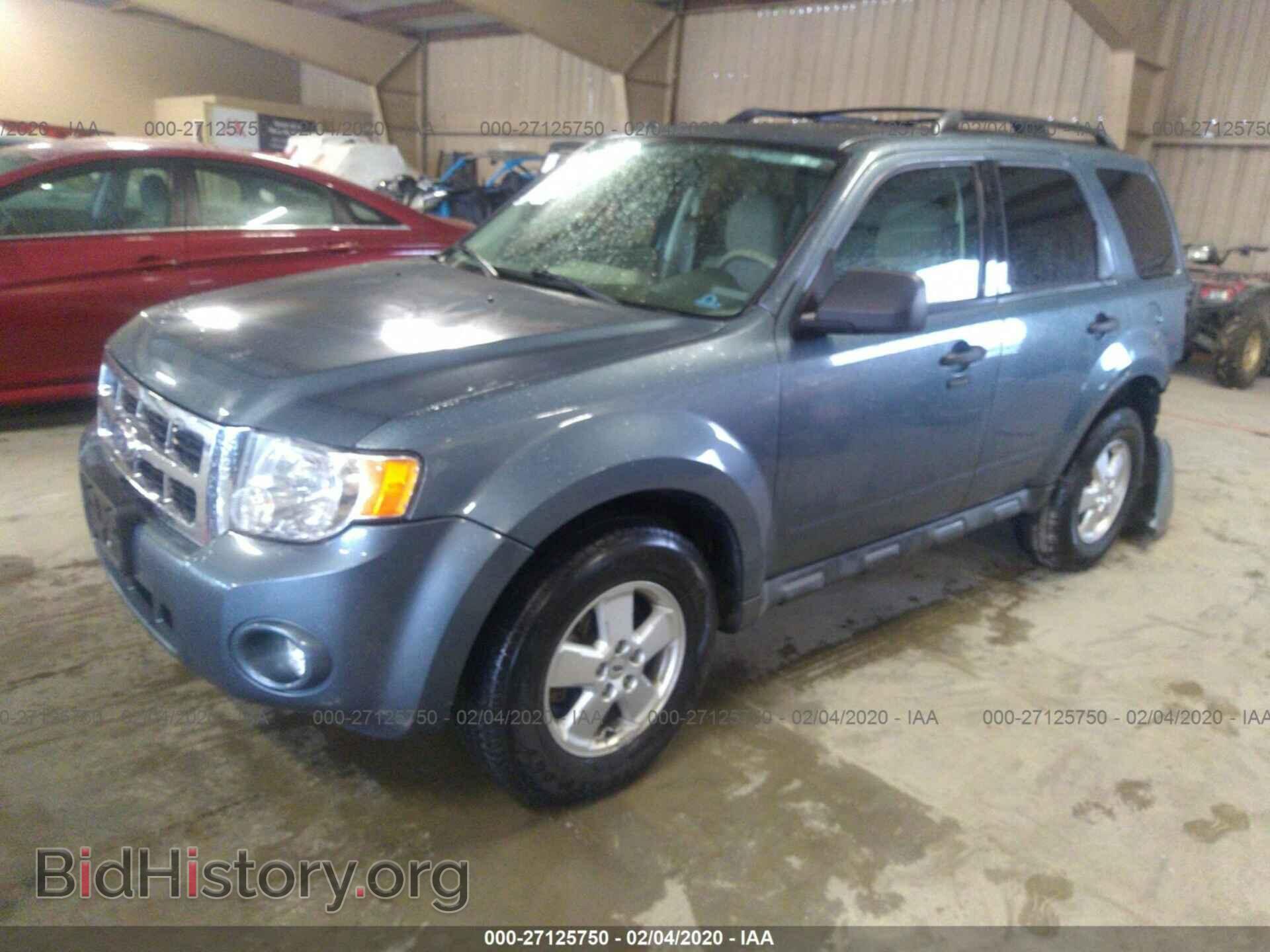 2011 FORD ESCAPE - VIN: 1FMCU0D70BKA25329 - Photo 2