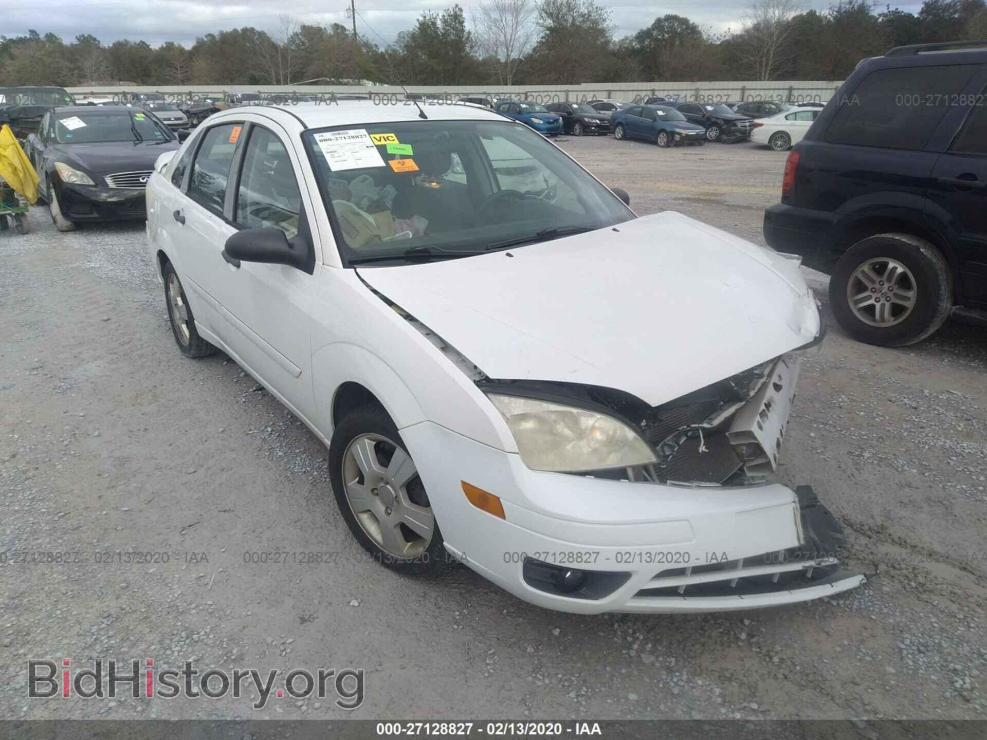 Photo 1FAHP34N57W361615 - FORD FOCUS 2007