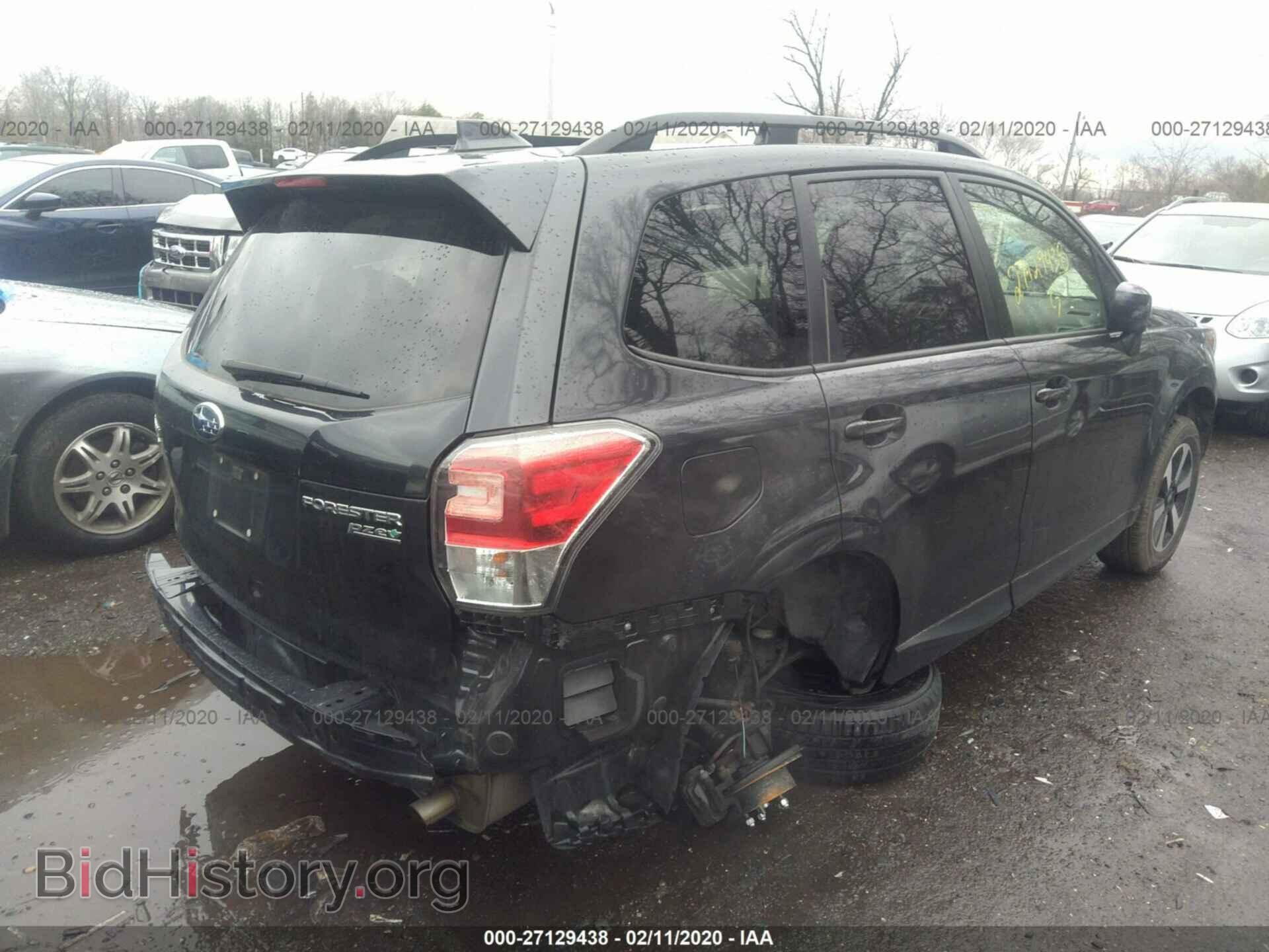 2017 SUBARU FORESTER - VIN: JF2SJAEC2HH519421 - Фото 4