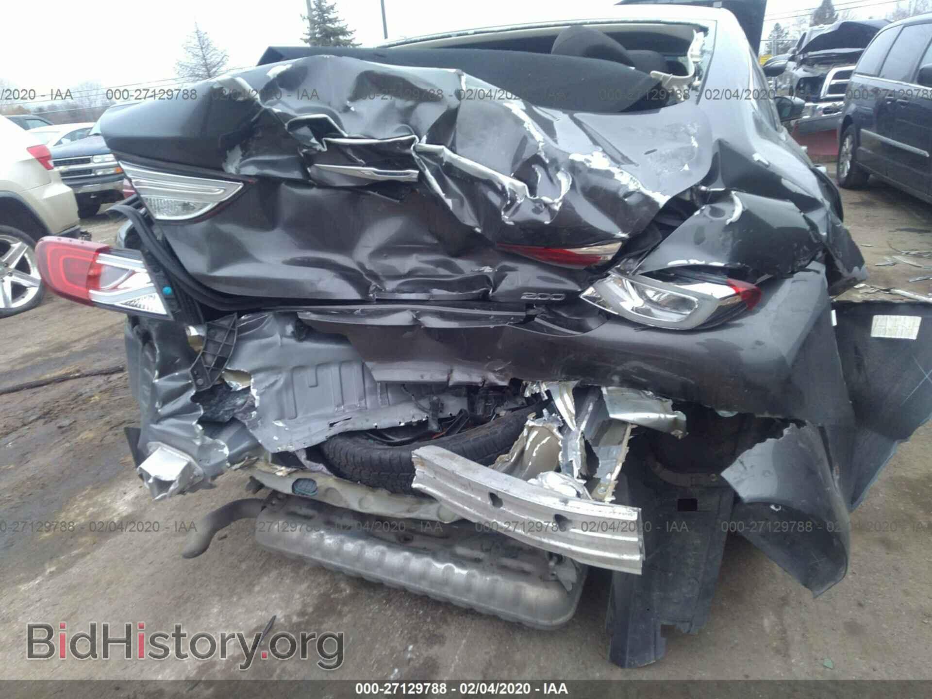 2015 CHRYSLER 200 - VIN: 1C3CCCAB0FN655460 - Фото 6