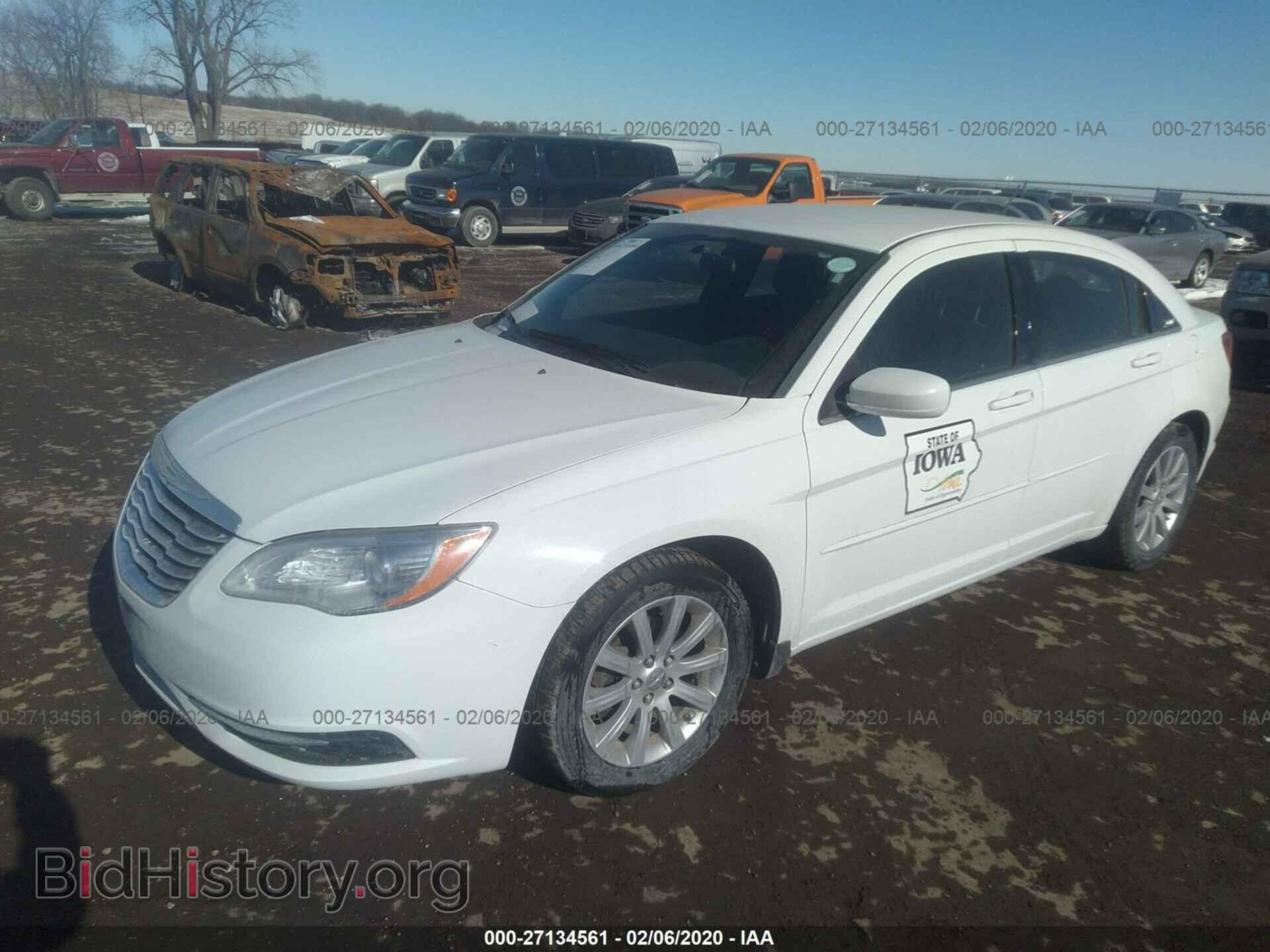 2013 CHRYSLER 200 - VIN: 1C3CCBBG5DN698869 - Фото 2