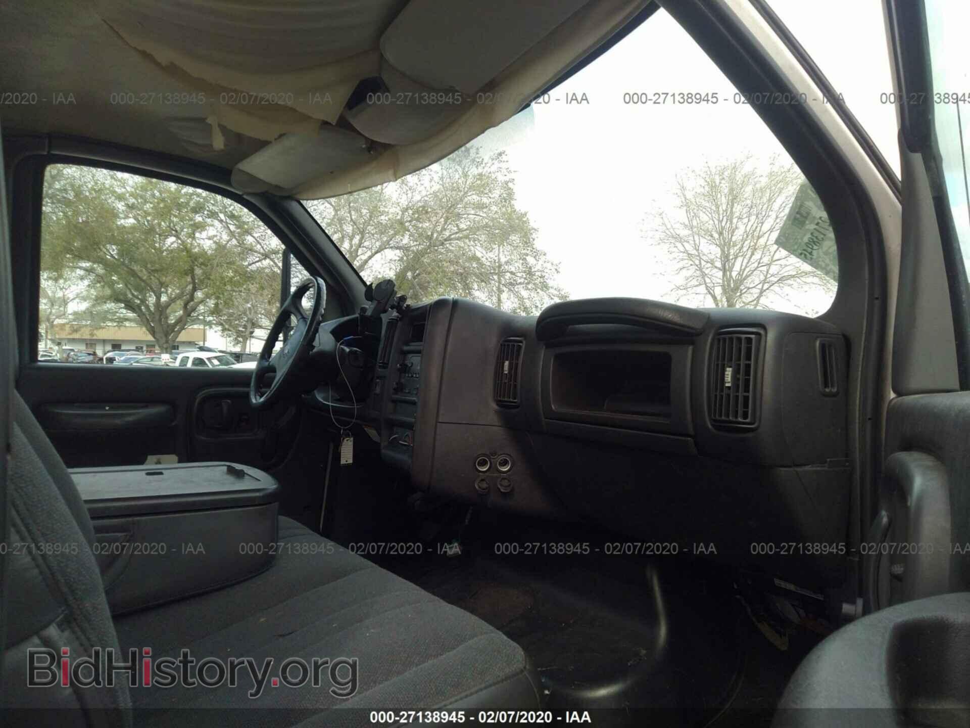 2008 GMC C4500 (VIN 1GDE4C1948F402536) — photo 5 of 11