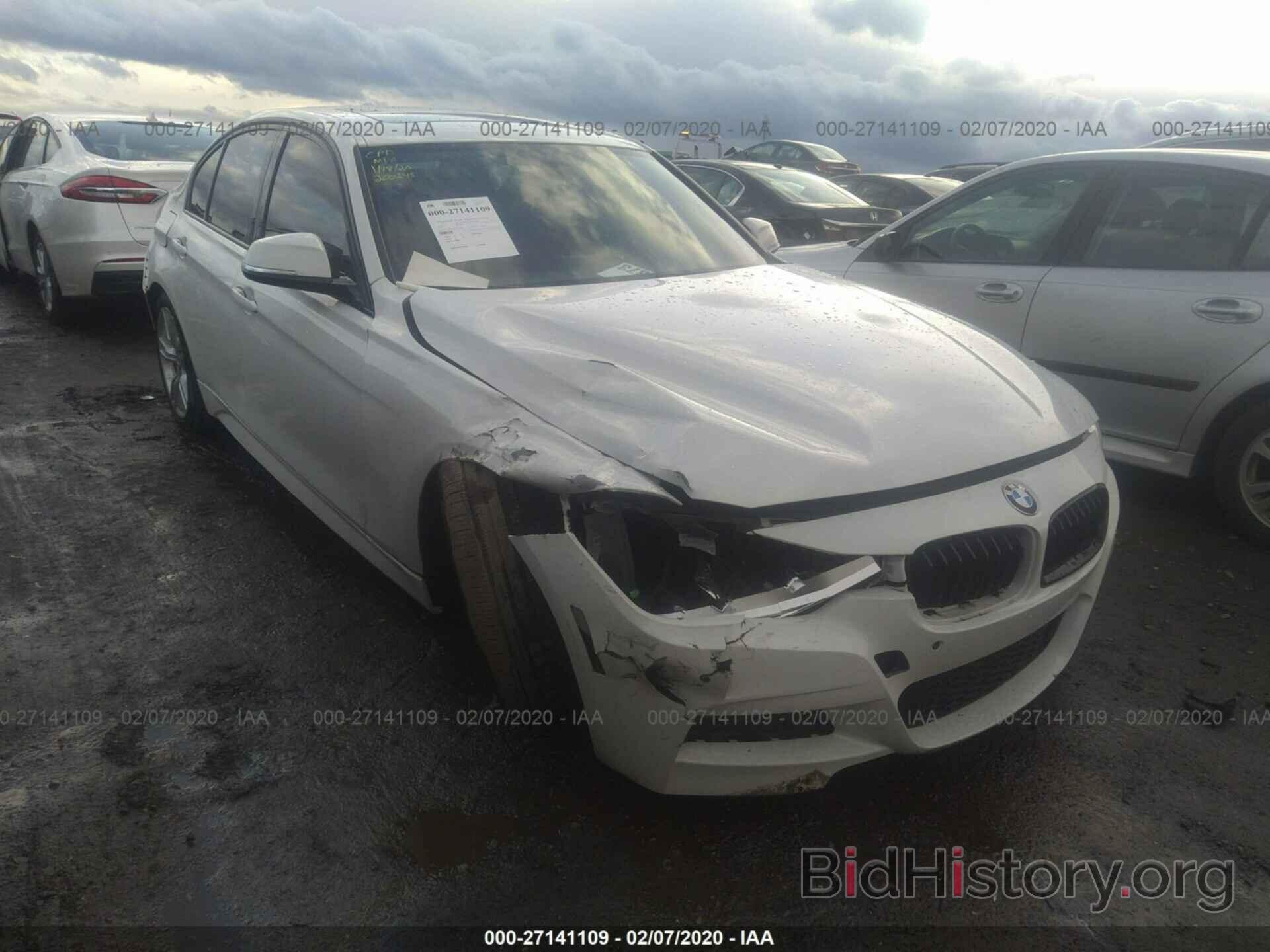 Photo WBA8D9C35HA012388 - BMW 330 2017