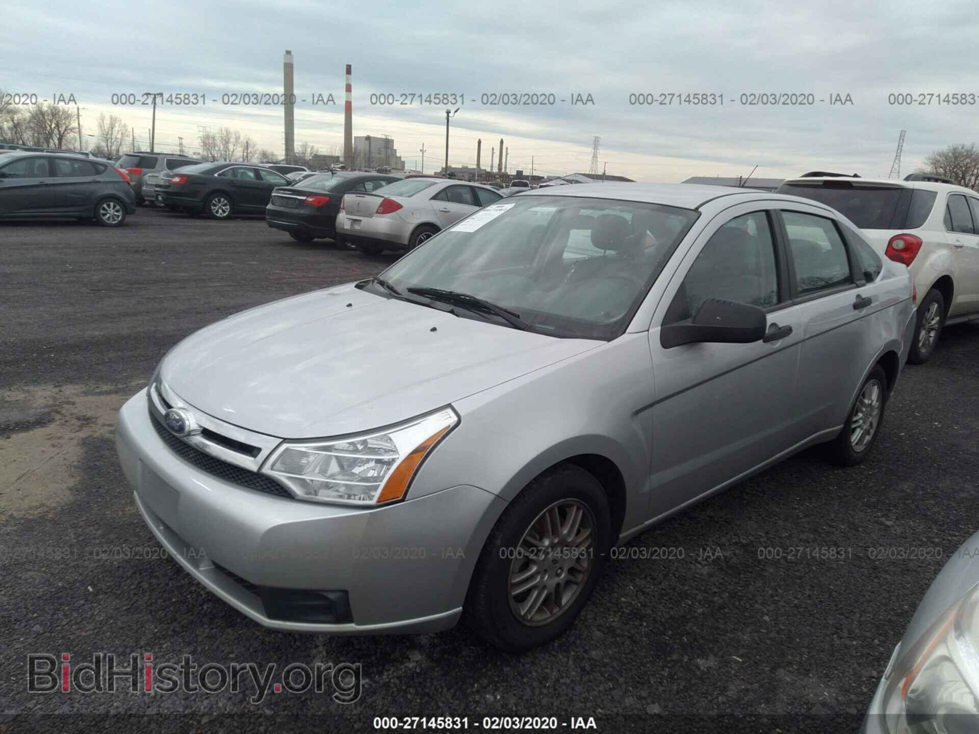 2010 FORD FOCUS - VIN: 1FAHP3FN0AW258588 - Фото 2