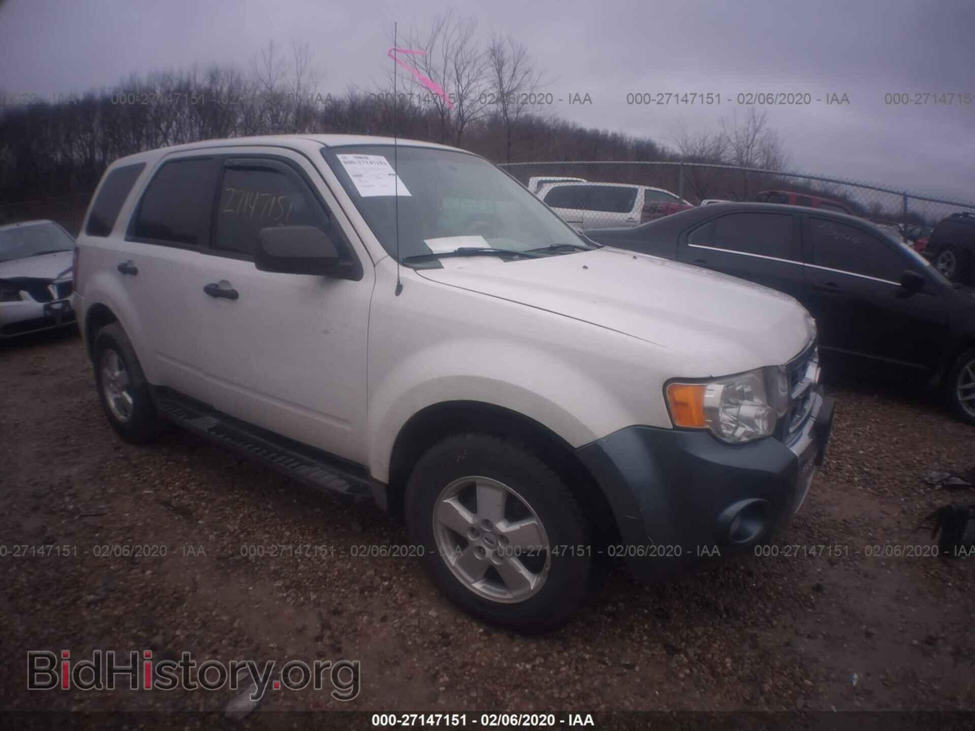 Photo 1FMCU0C76BKB83305 - FORD ESCAPE 2011
