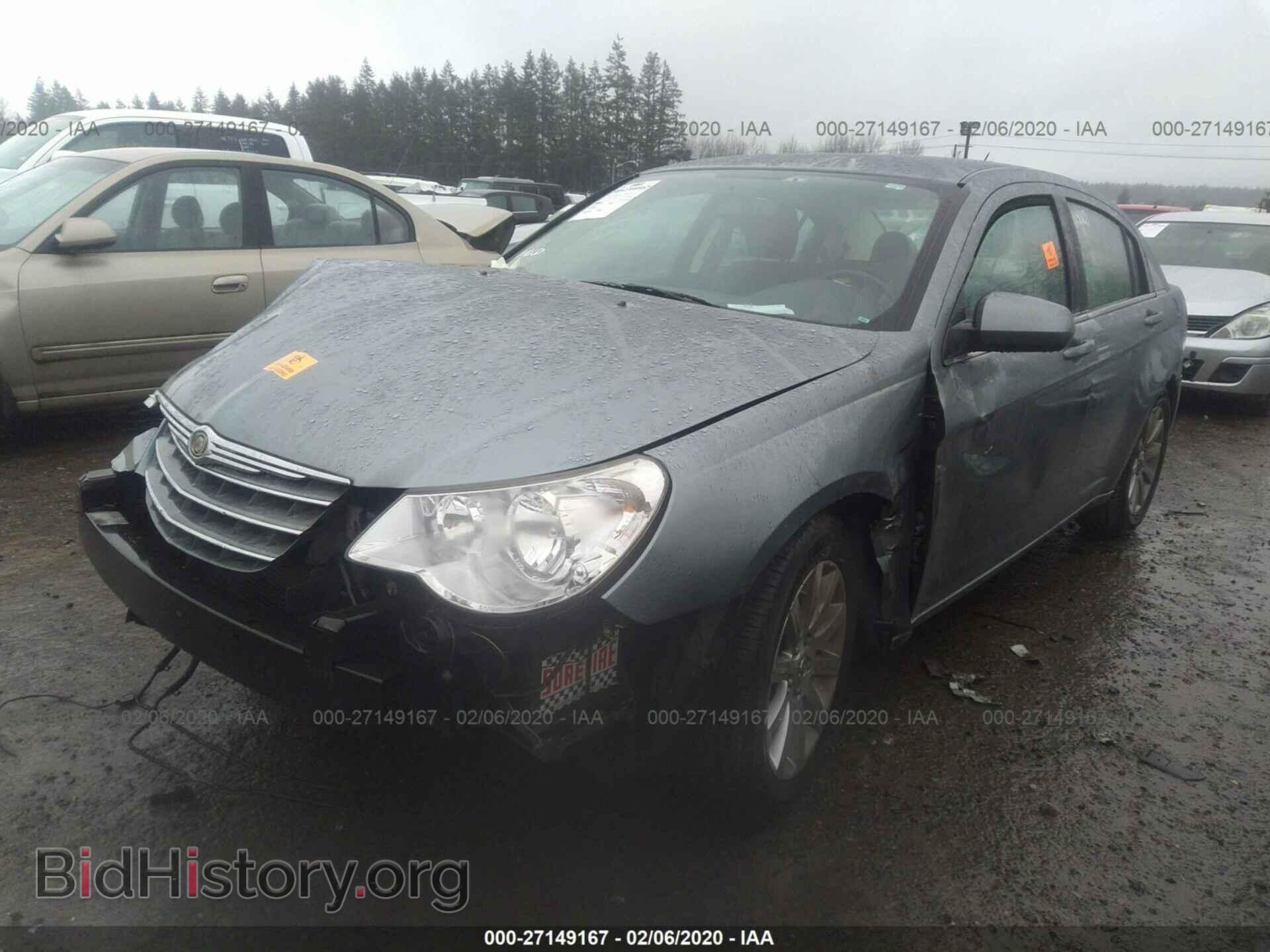 2010 CHRYSLER SEBRING - VIN: 1C3CC5FB9AN137232 - Фото 2