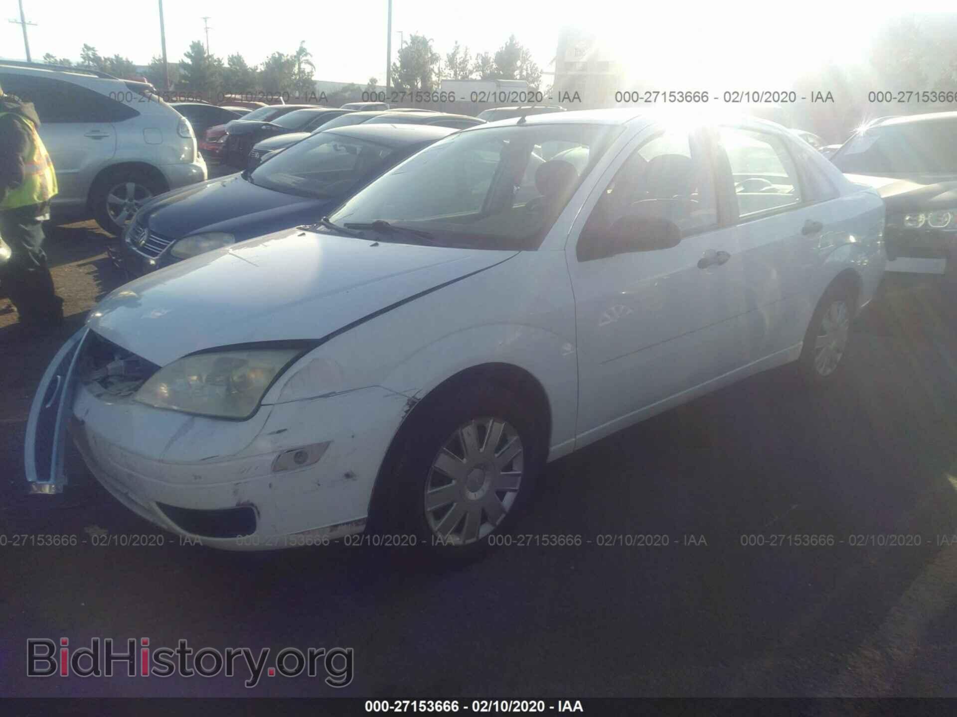2005 FORD FOCUS - VIN: 1FAFP34N25W133902 - Фото 2