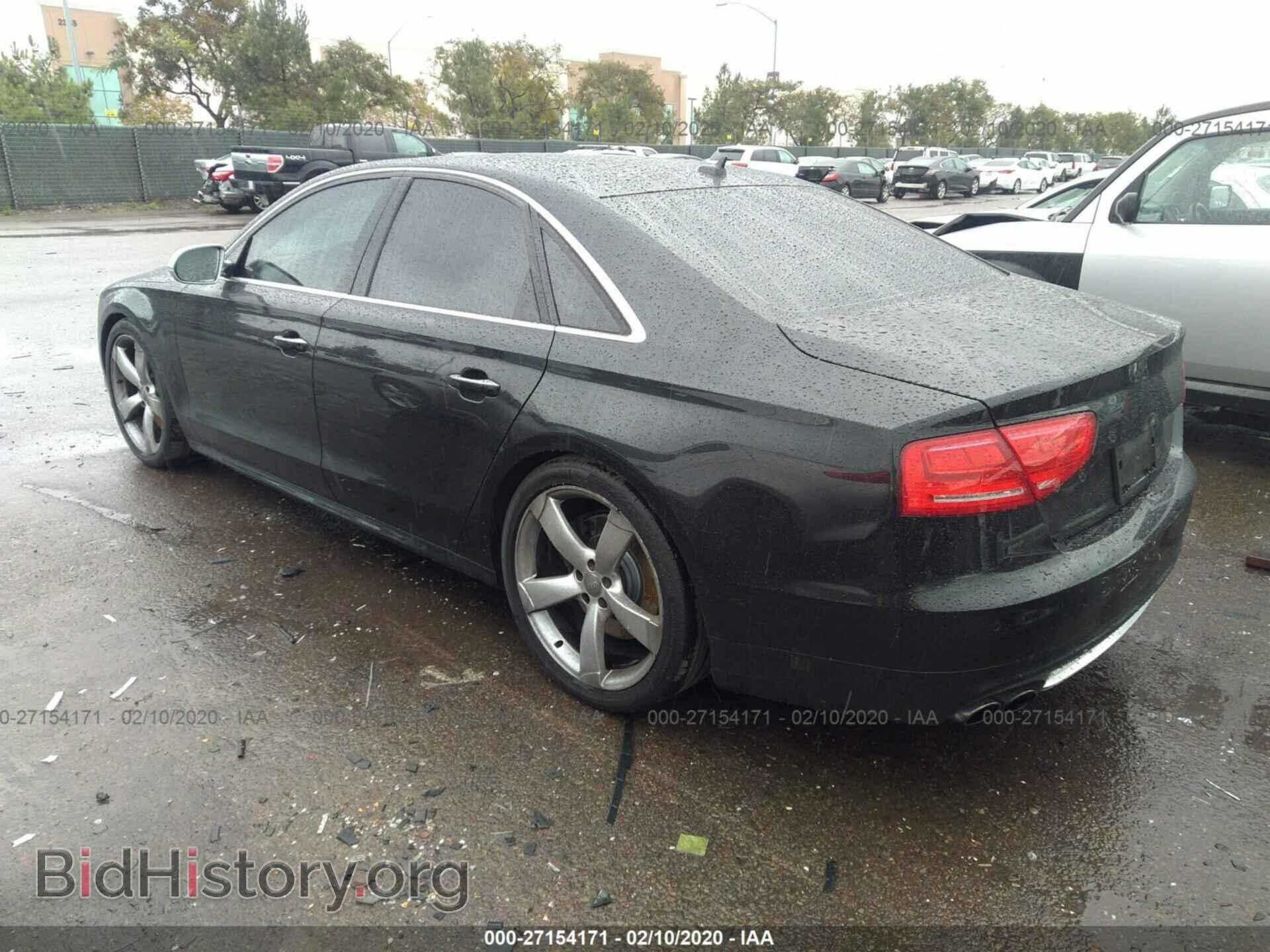 2013 AUDI S8 - VIN: WAUD2AFD4DN017935 - Фото 3