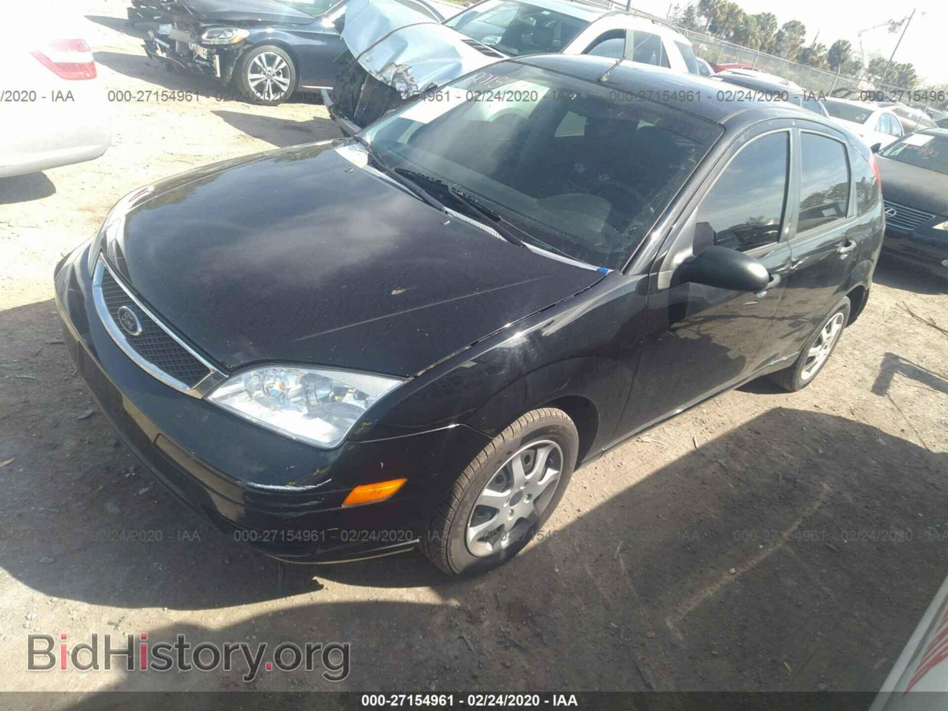 2005 FORD FOCUS - VIN: 3FAFP37N45R158492 - Фото 2