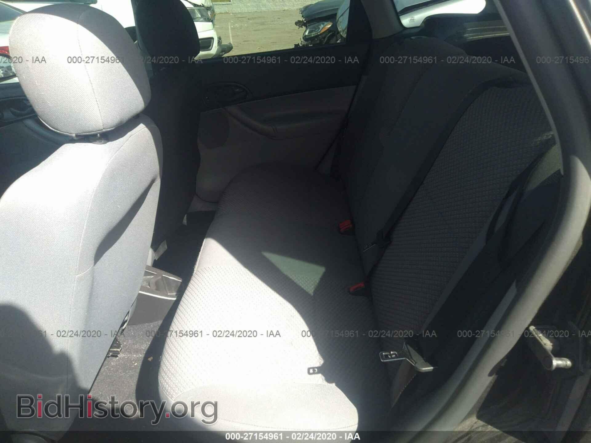 2005 FORD FOCUS - VIN: 3FAFP37N45R158492 - Фото 8