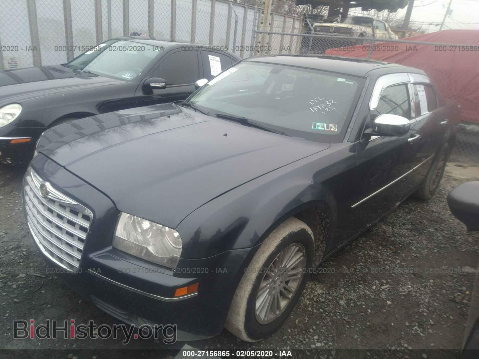 2008 CHRYSLER 300 - VIN: 2C3KA53G18H119232 - Фото 2