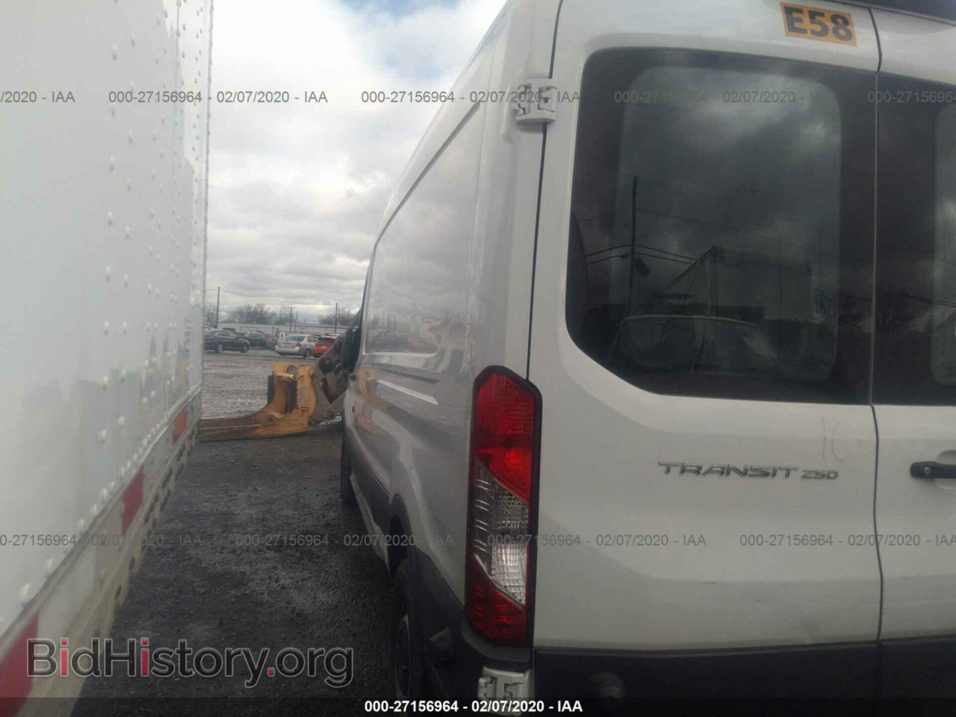 2018 Ford Transit - VIN: 1FTYR2CMXJKB03970 - Фото 3